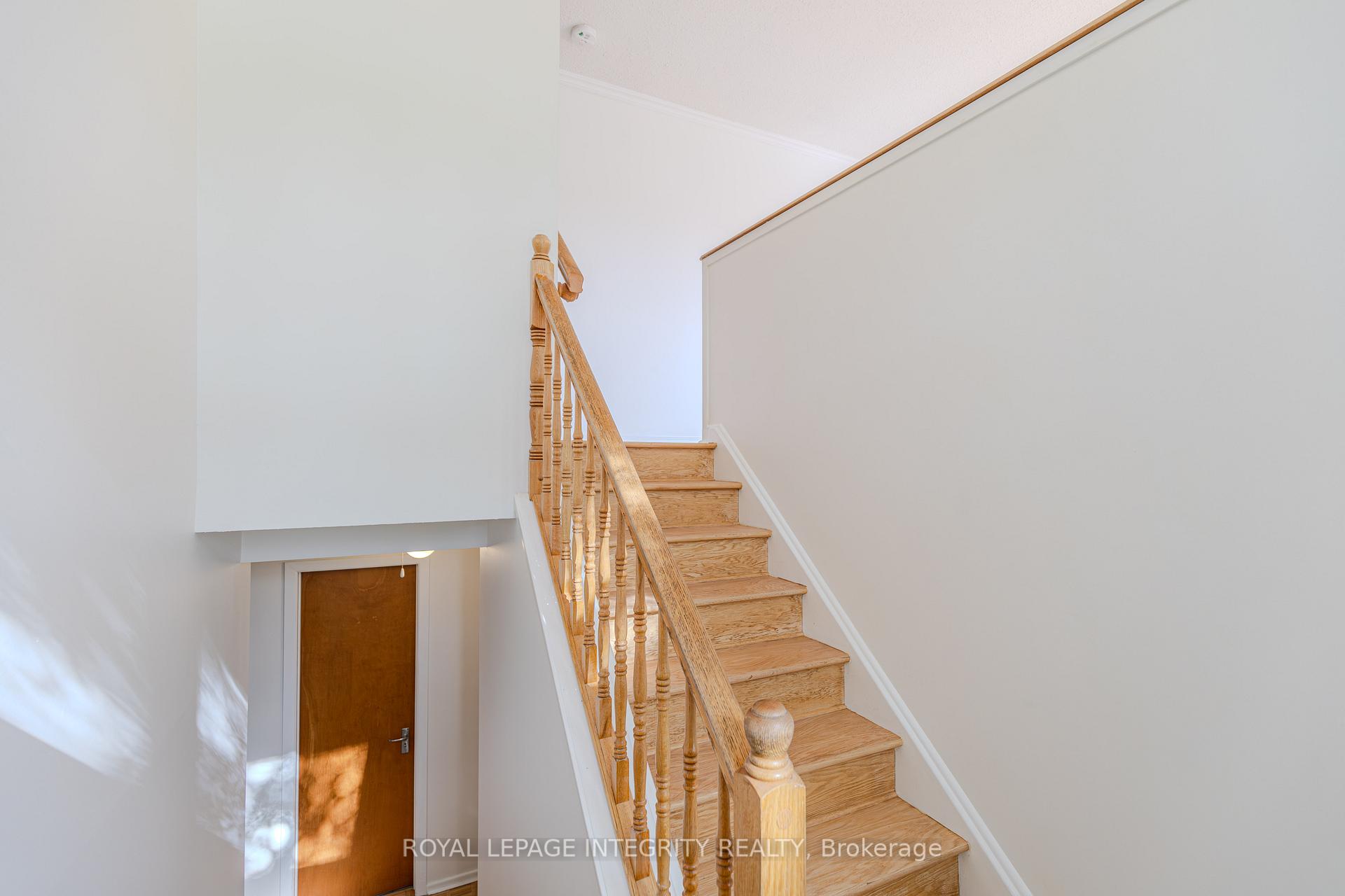 Photo 6 of 135 Desmond Avenue, Ottawa, Kanata - Glencairn/Hazeldean — HOMEH