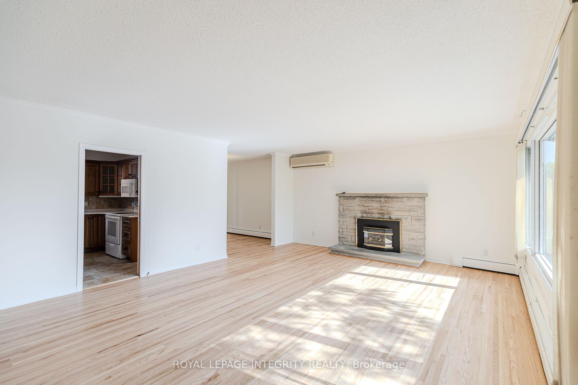 Photo 9 of 135 Desmond Avenue, Ottawa, Kanata - Glencairn/Hazeldean — HOMEH