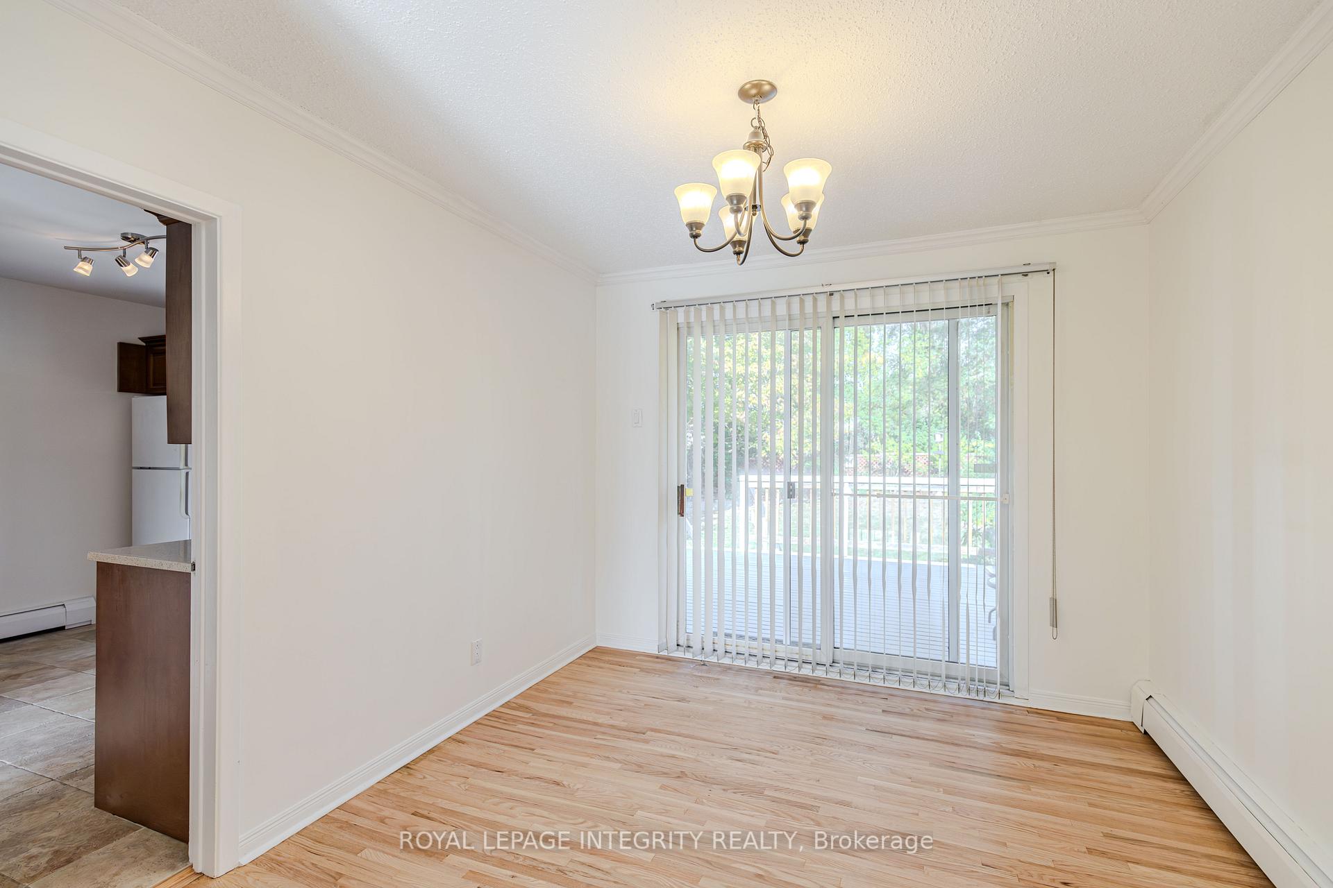 Photo 13 of 135 Desmond Avenue, Ottawa, Kanata - Glencairn/Hazeldean — HOMEH