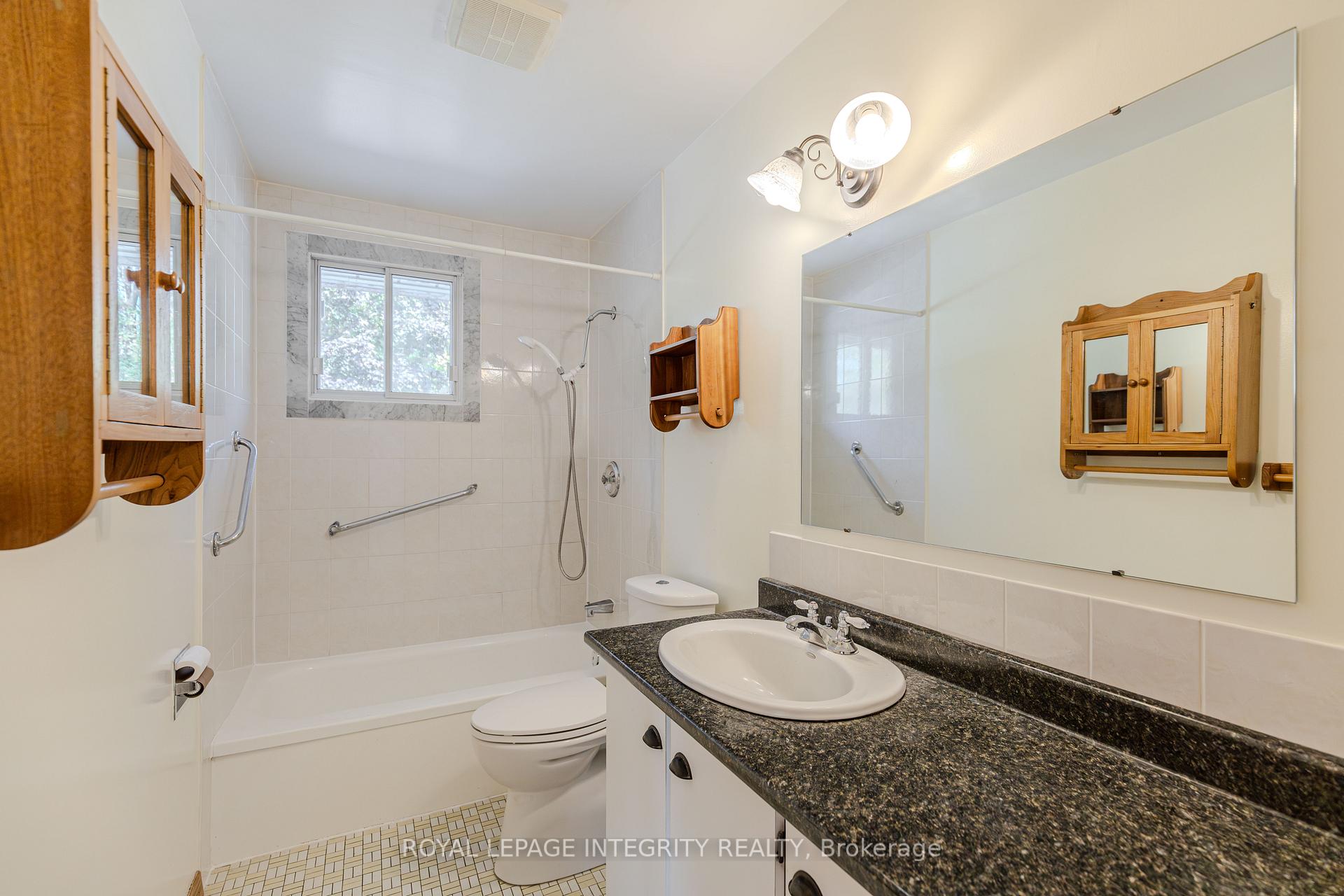 Photo 20 of 135 Desmond Avenue, Ottawa, Kanata - Glencairn/Hazeldean — HOMEH