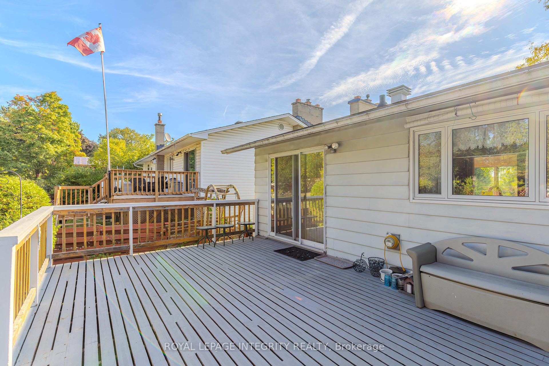 Photo 37 of 135 Desmond Avenue, Ottawa, Kanata - Glencairn/Hazeldean — HOMEH