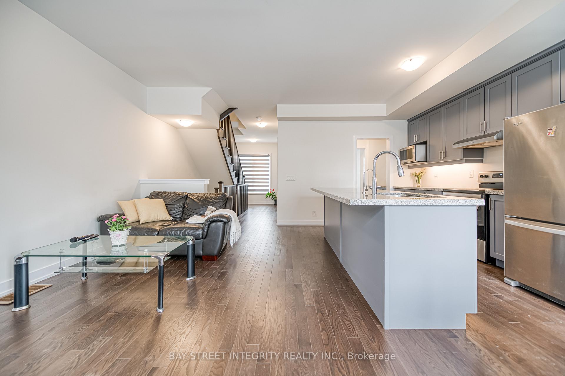 Photo 11 of 94 Guardhouse Crescent, Markham, Angus Glen — HOMEH