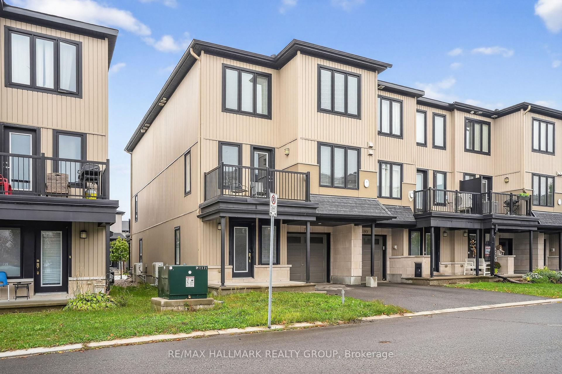 Photo 3 of 799 Element Private, Ottawa, Kanata - Emerald Meadows/Trailwest — HOMEH