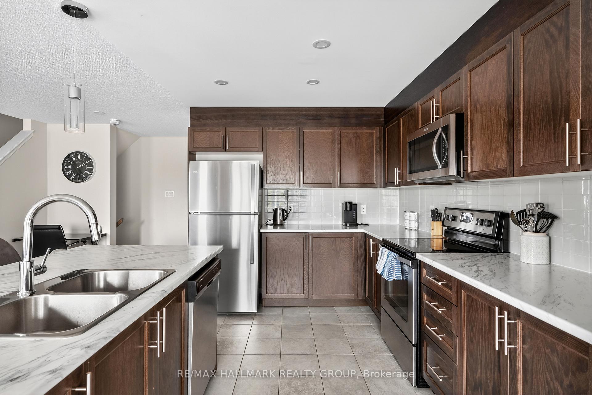 Photo 13 of 799 Element Private, Ottawa, Kanata - Emerald Meadows/Trailwest — HOMEH
