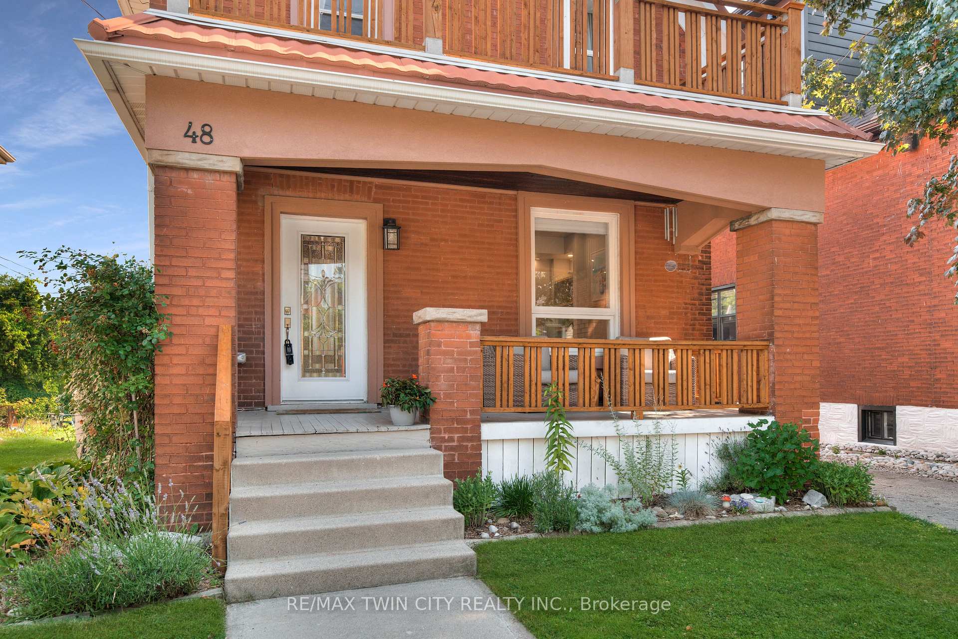 Photo 3 of 48 Theresa Street, Kitchener — HOMEH