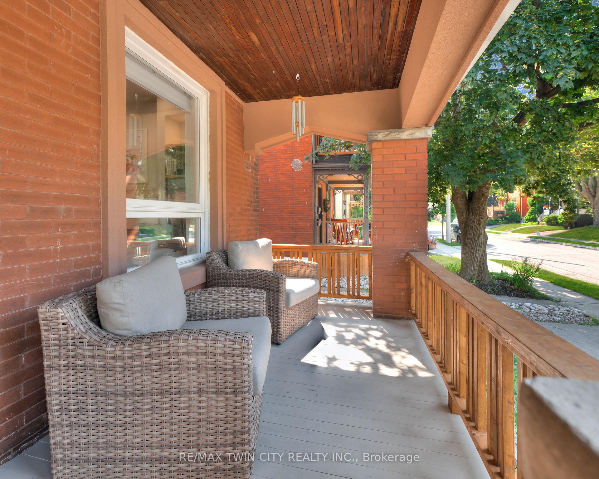 Photo 4 of 48 Theresa Street, Kitchener — HOMEH