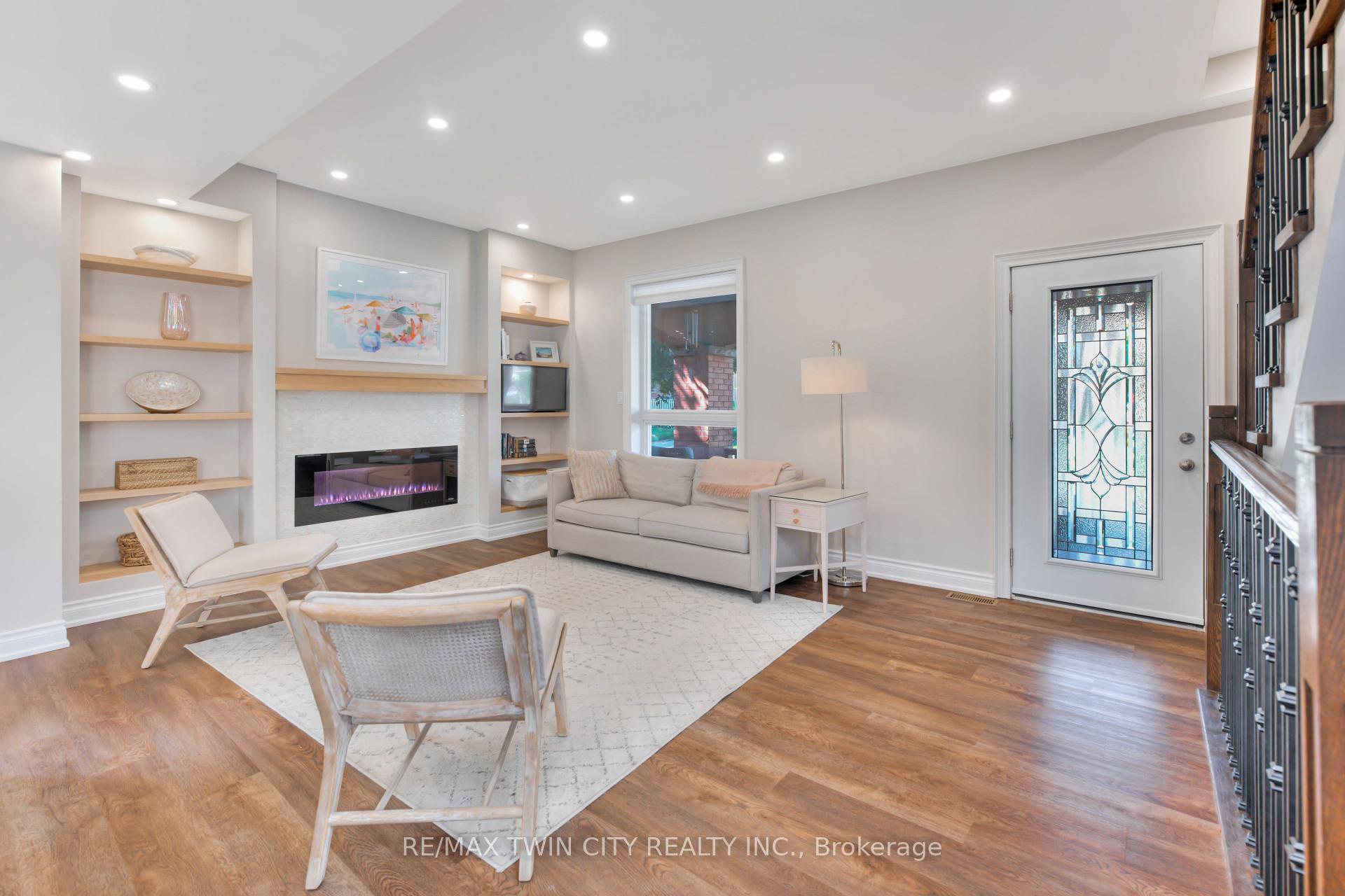 Photo 8 of 48 Theresa Street, Kitchener — HOMEH