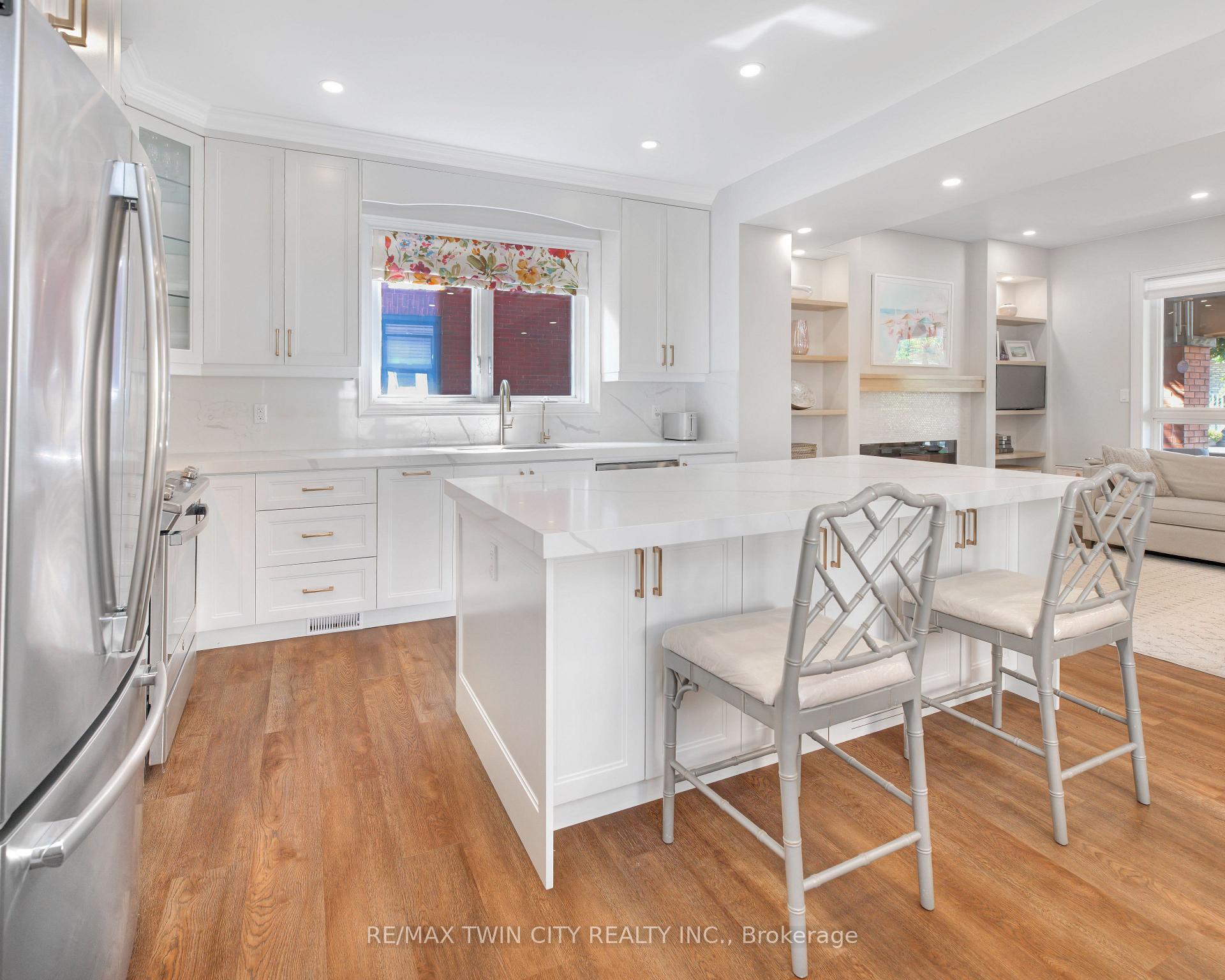 Photo 15 of 48 Theresa Street, Kitchener — HOMEH