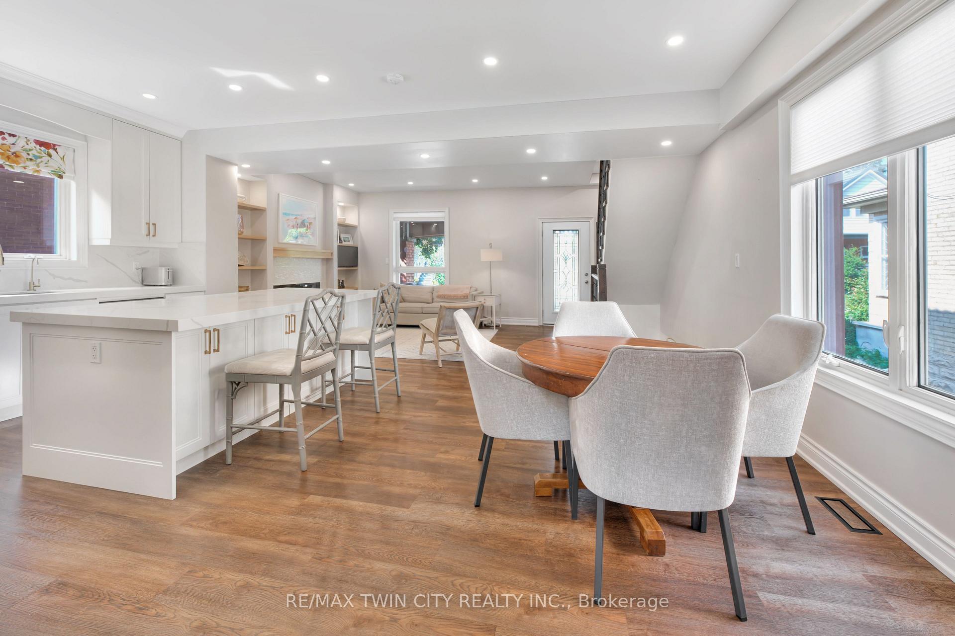 Photo 18 of 48 Theresa Street, Kitchener — HOMEH