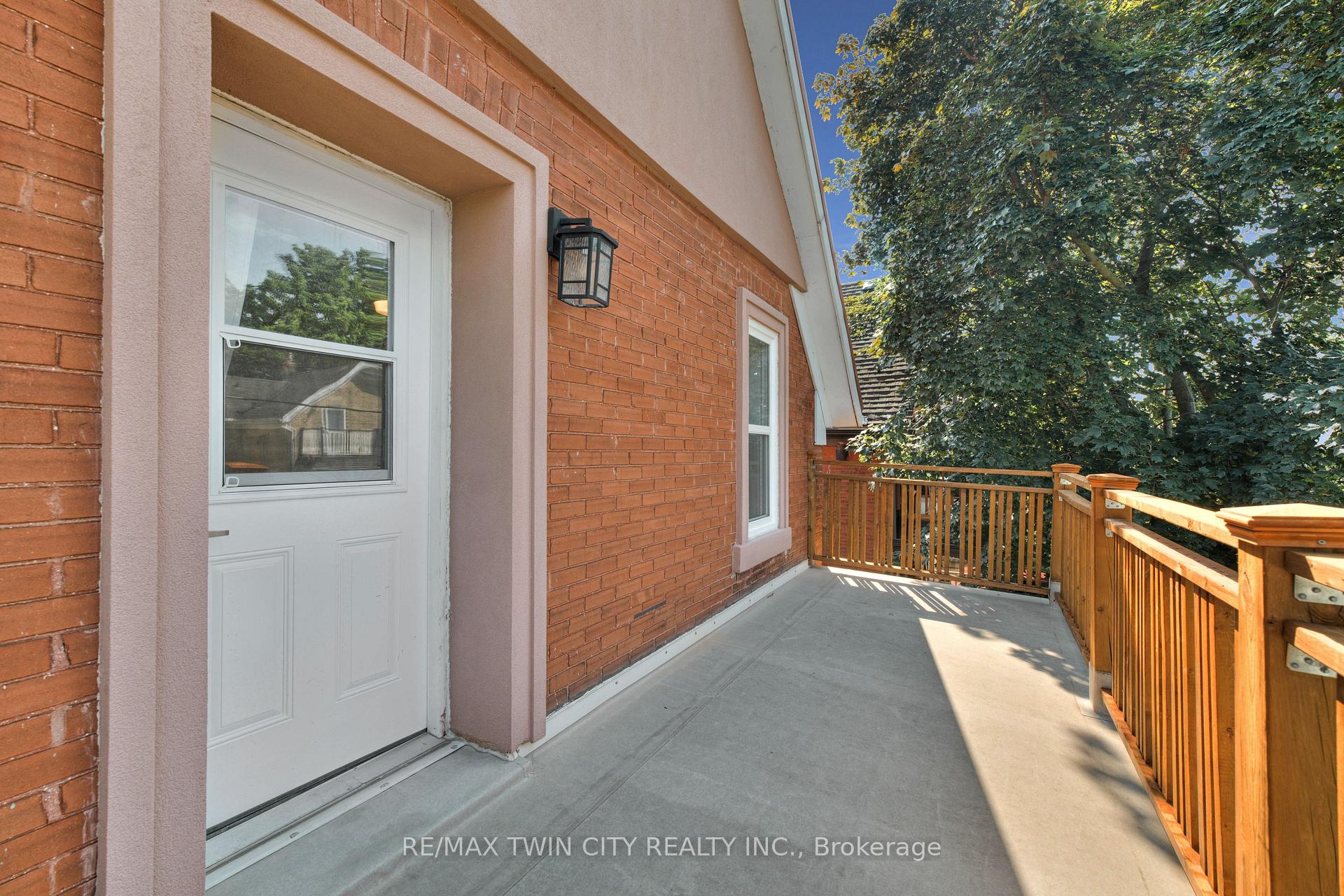Photo 27 of 48 Theresa Street, Kitchener — HOMEH