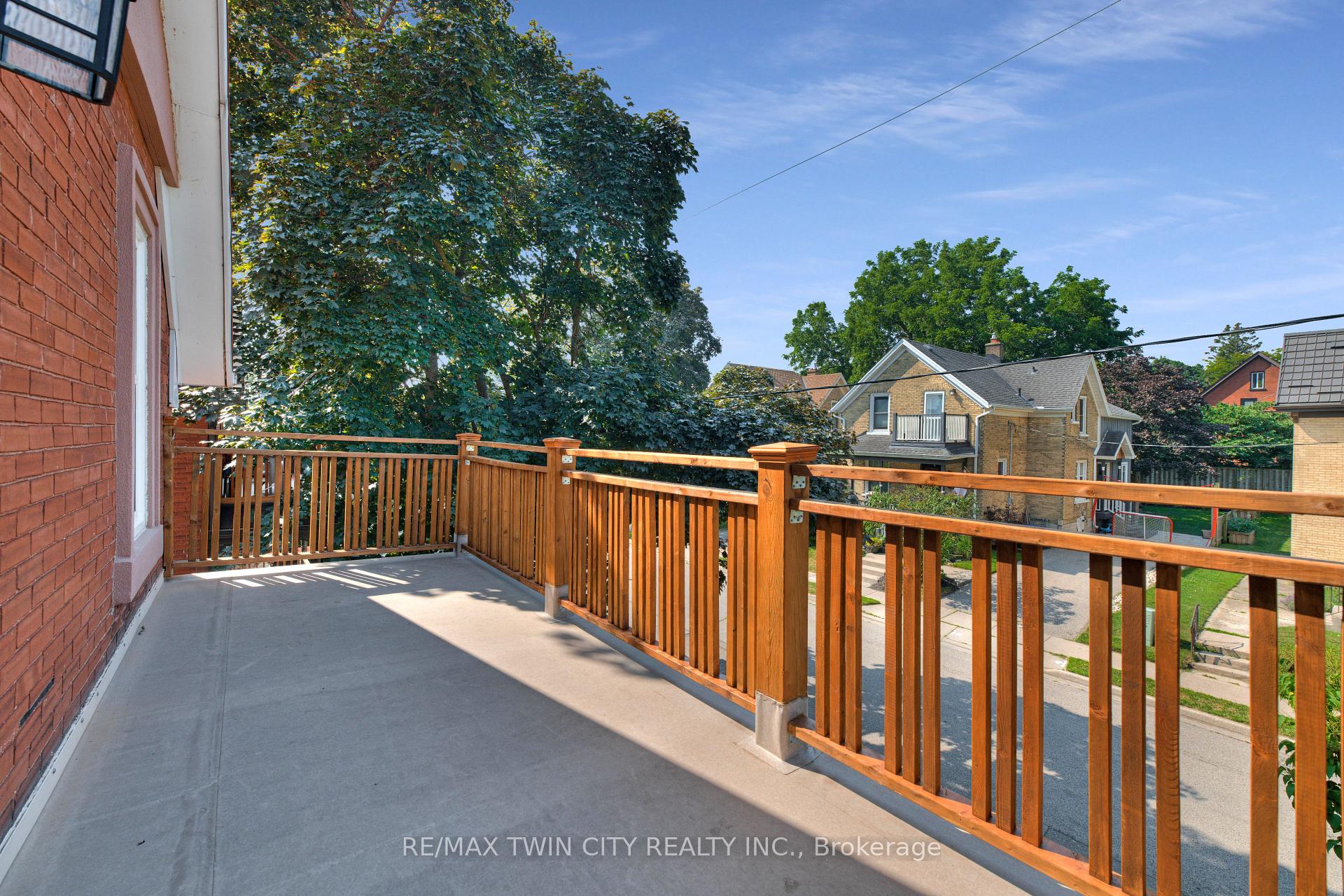 Photo 28 of 48 Theresa Street, Kitchener — HOMEH