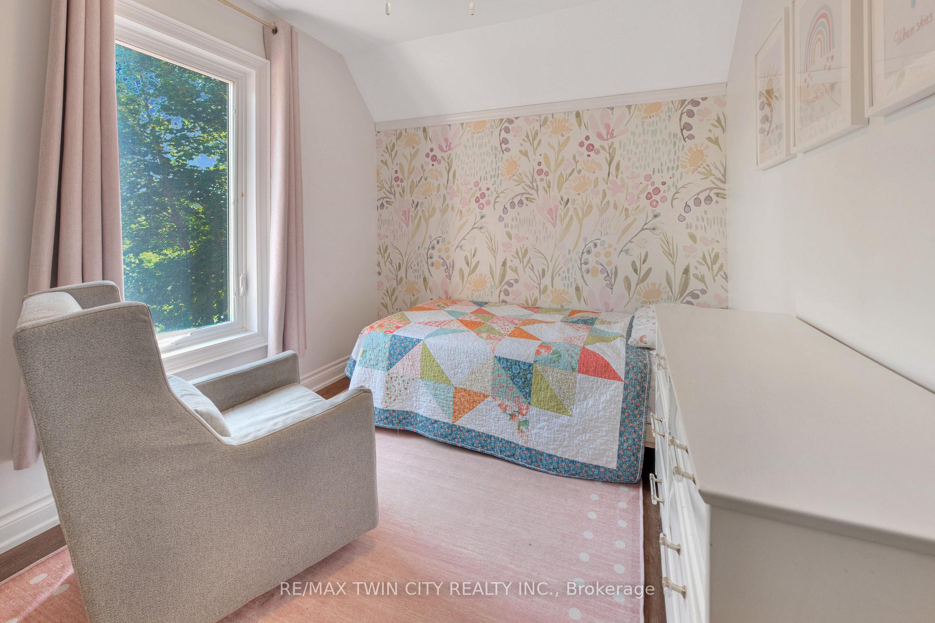 Photo 30 of 48 Theresa Street, Kitchener — HOMEH