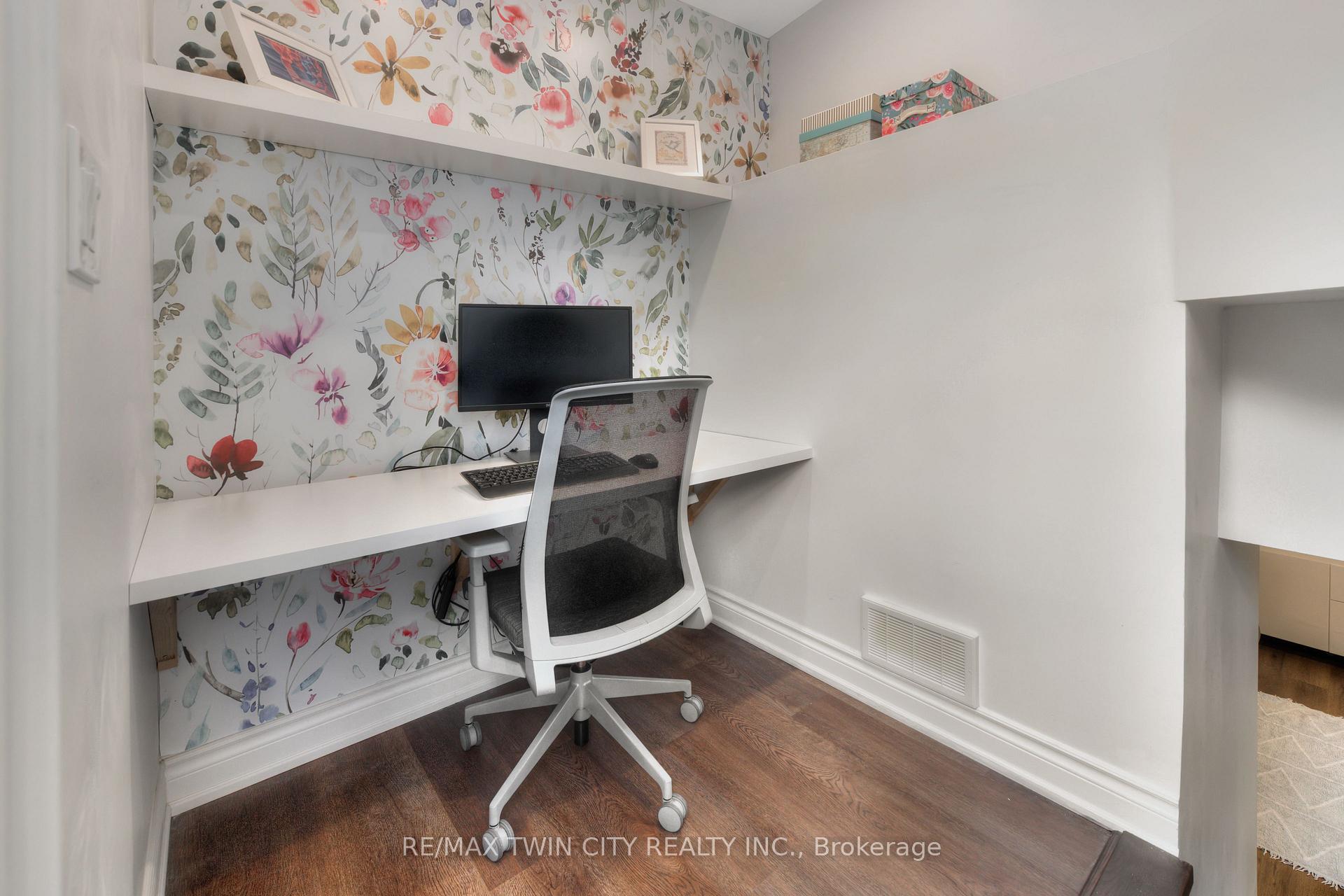 Photo 37 of 48 Theresa Street, Kitchener — HOMEH