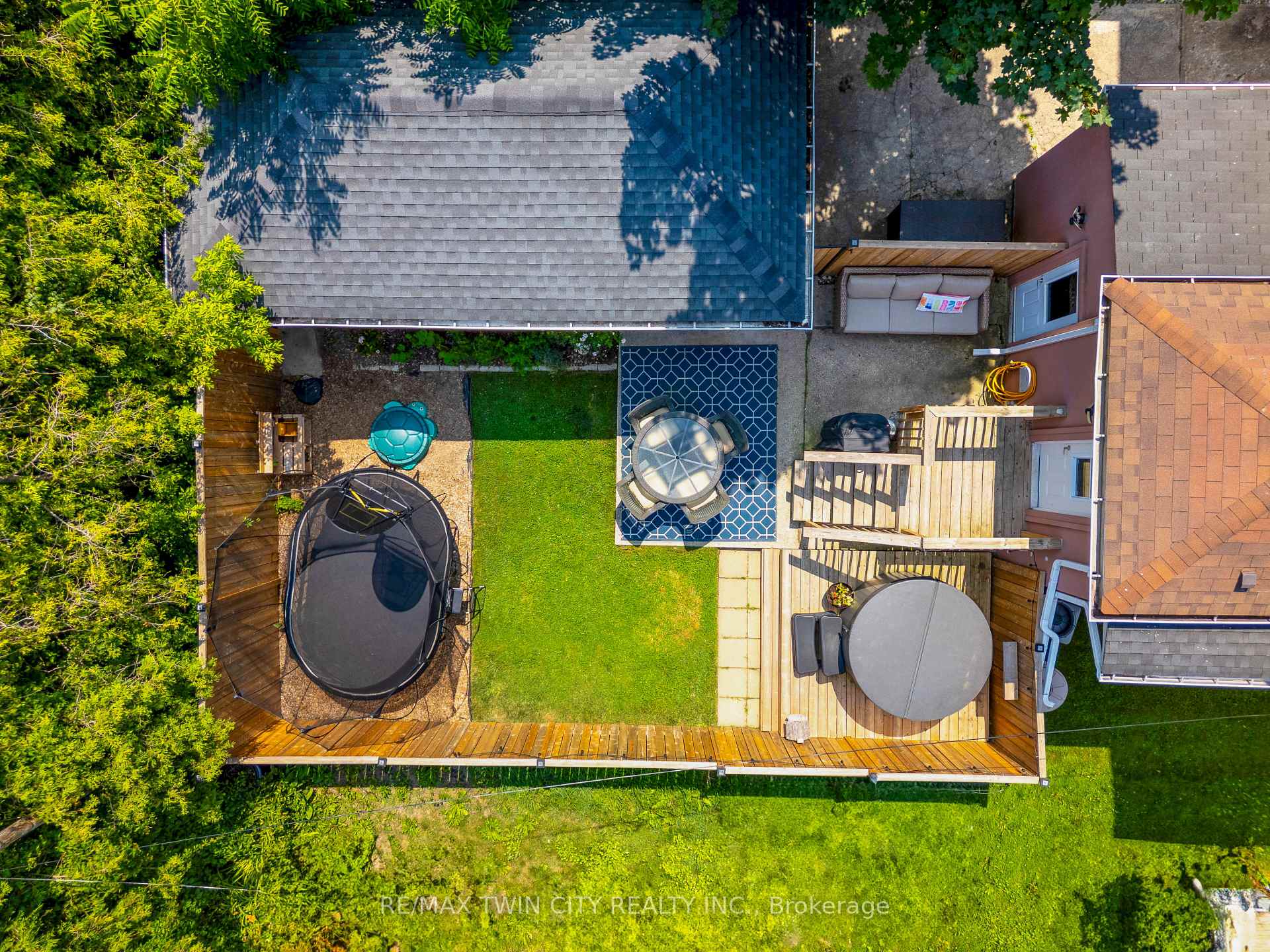 Photo 49 of 48 Theresa Street, Kitchener — HOMEH