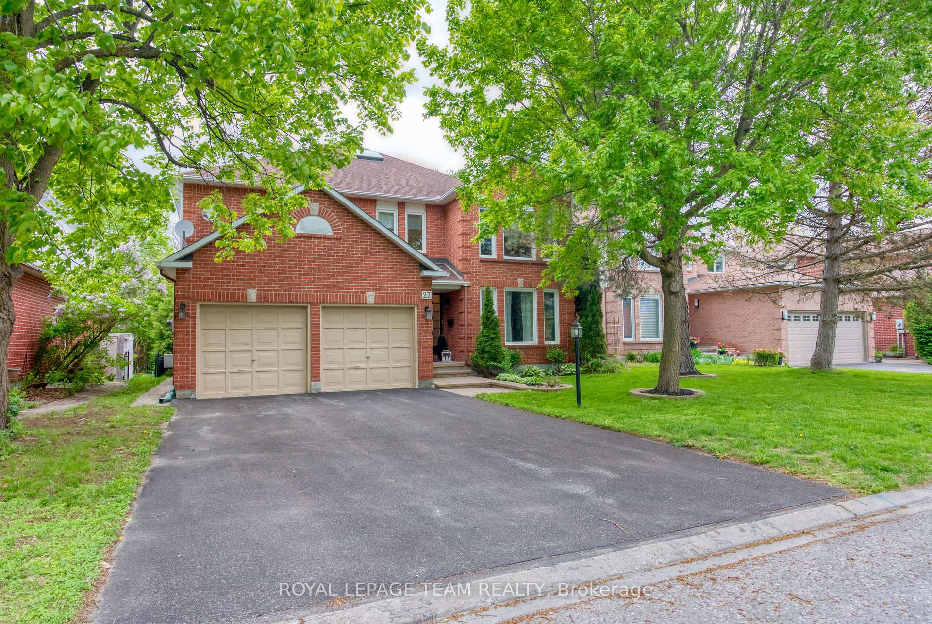 Front of 27 Sherk Crescent