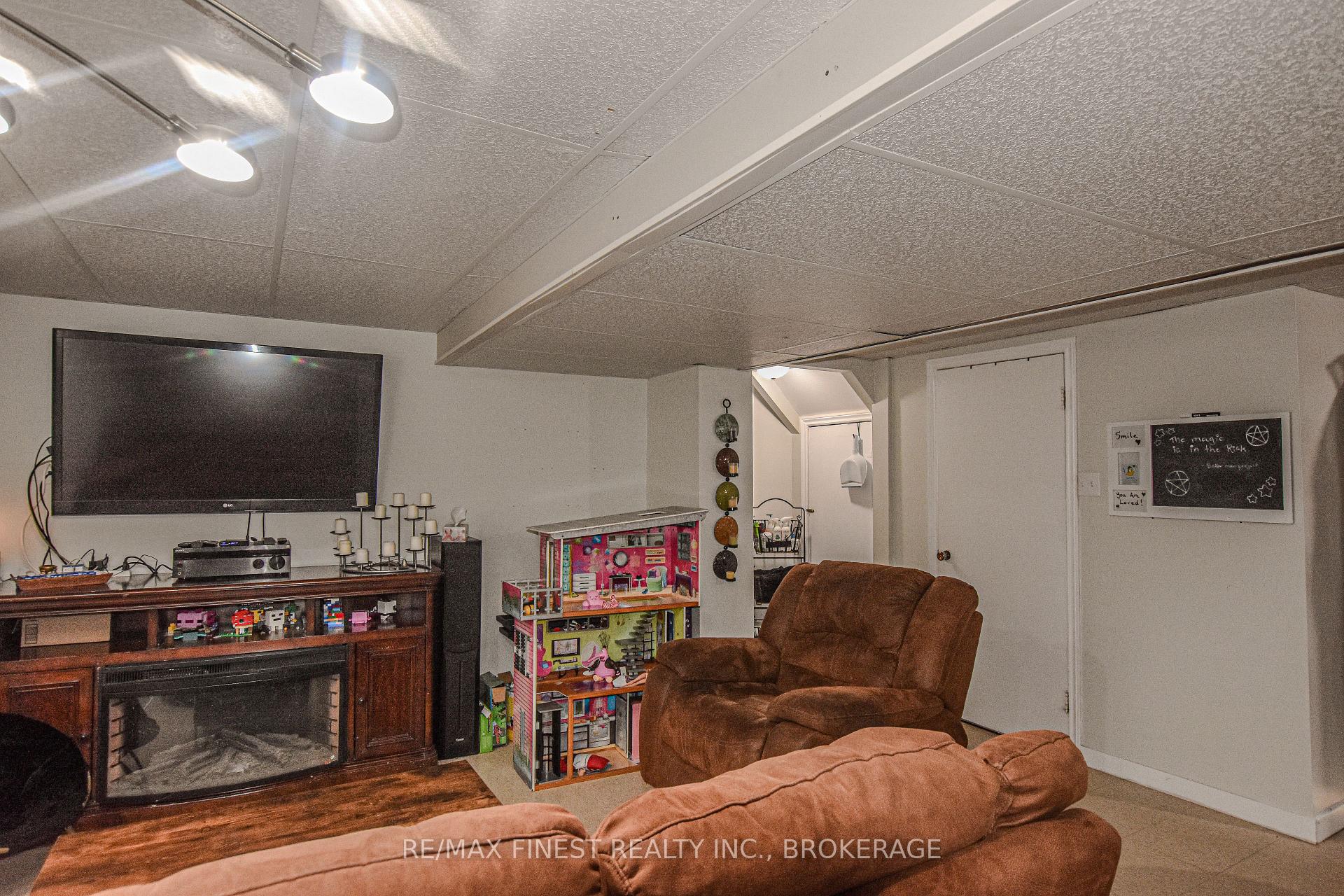 Photo 24 of 1084 County Road 6, Loyalist, Odessa — HOMEH
