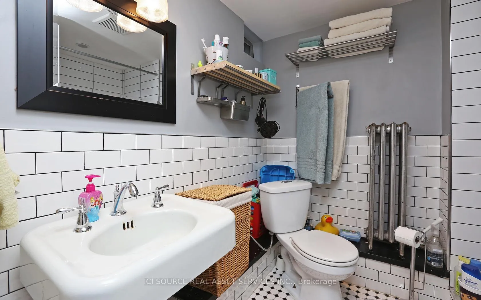 Photo 8 of Unit 1, 224 Jones Avenue, Toronto, South Riverdale — HOMEH
