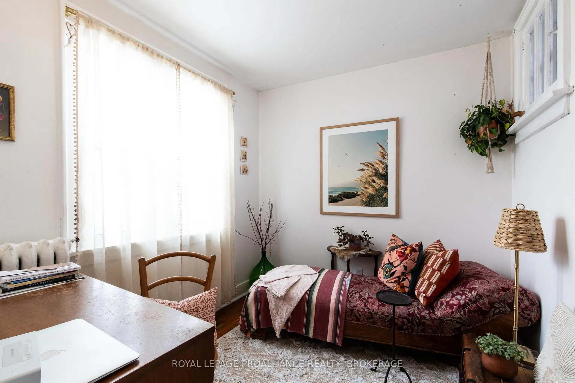 Photo 4 of 512-514 Macdonnell Street, Kingston, East of Sir John A. Blvd — HOMEH