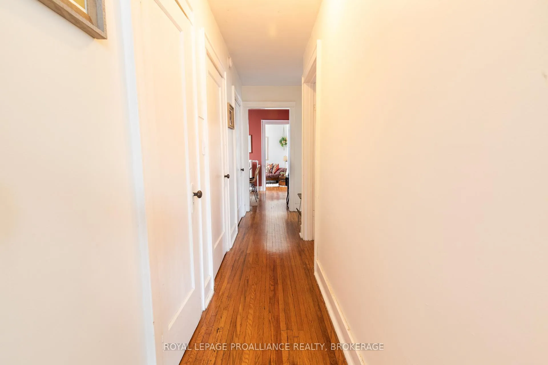 Photo 10 of 512-514 Macdonnell Street, Kingston, East of Sir John A. Blvd — HOMEH