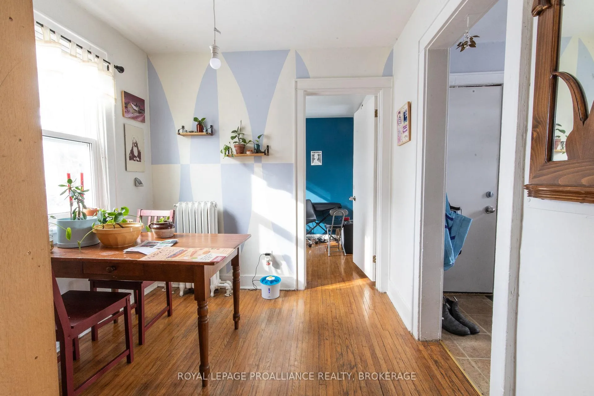 Photo 15 of 512-514 Macdonnell Street, Kingston, East of Sir John A. Blvd — HOMEH