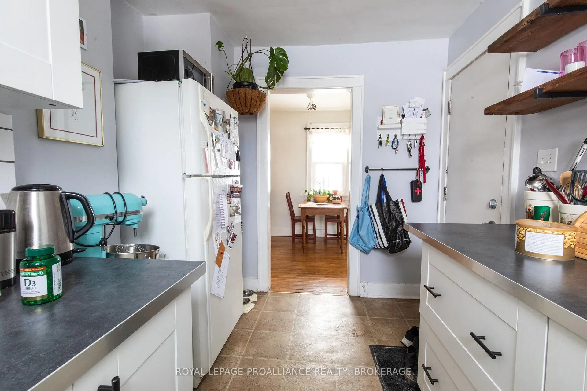 Photo 23 of 512-514 Macdonnell Street, Kingston, East of Sir John A. Blvd — HOMEH