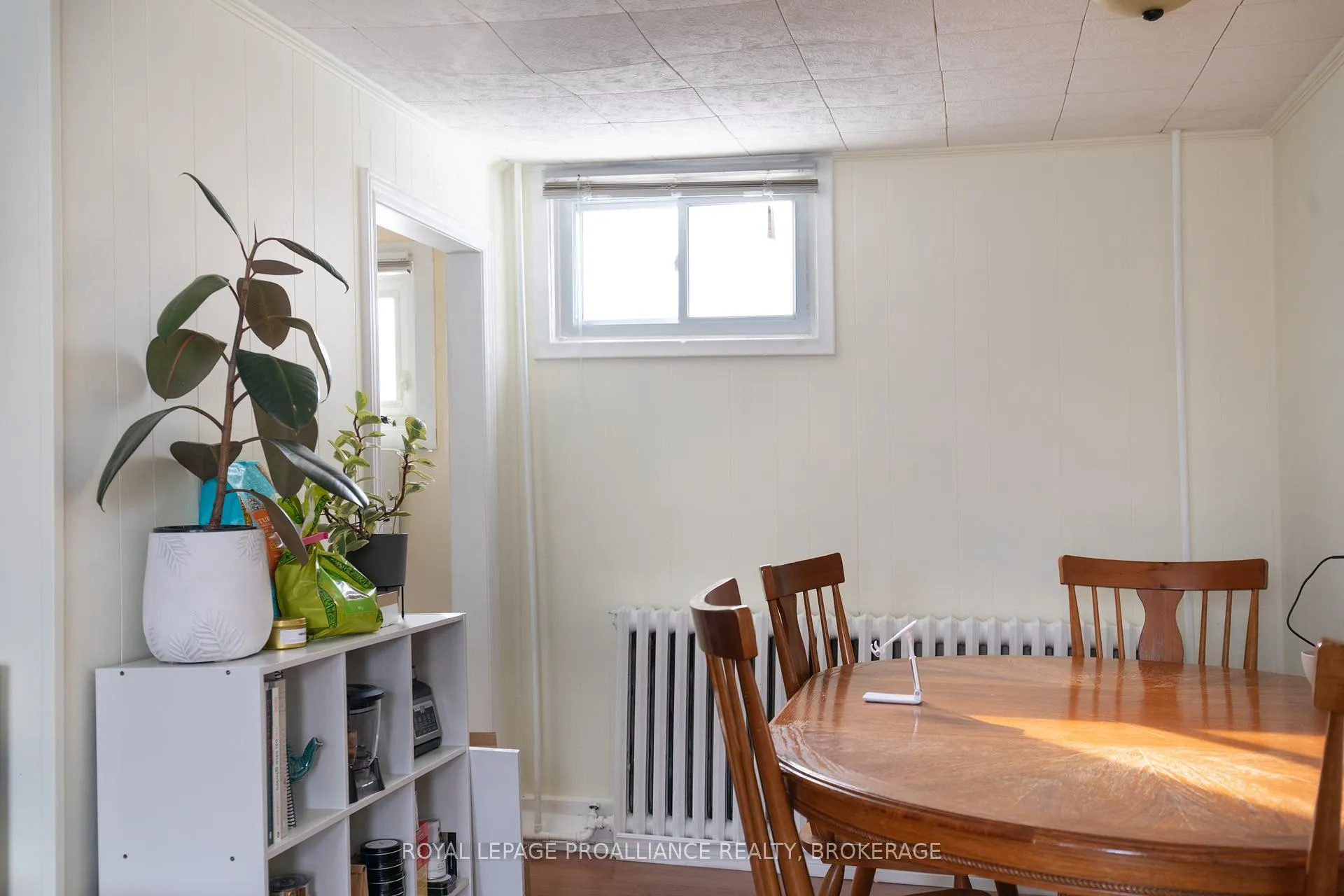 Photo 24 of 512-514 Macdonnell Street, Kingston, East of Sir John A. Blvd — HOMEH