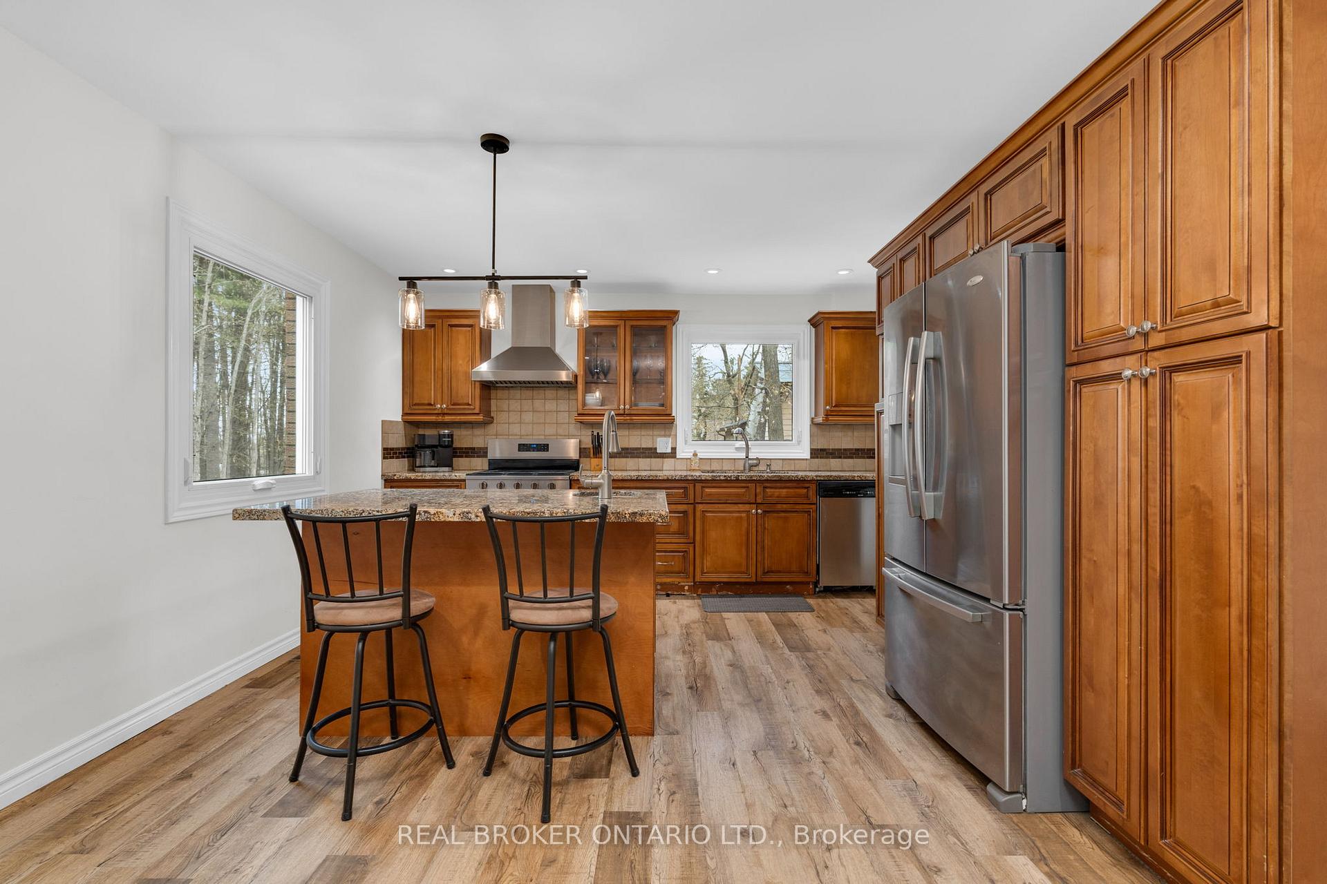 Photo 11 of 3738 Fairway Road, Innisfil, Rural Innisfil — HOMEH