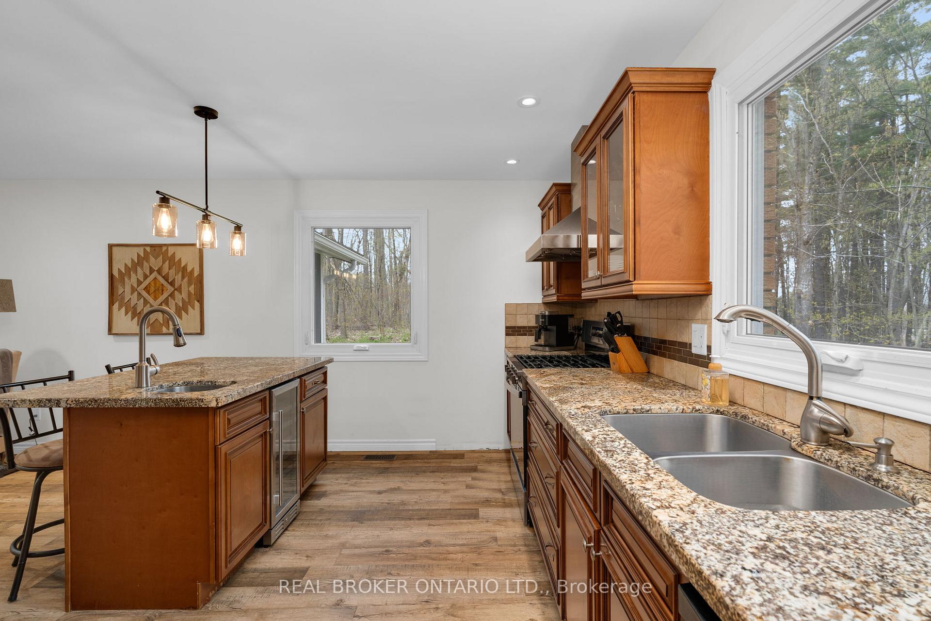 Photo 13 of 3738 Fairway Road, Innisfil, Rural Innisfil — HOMEH