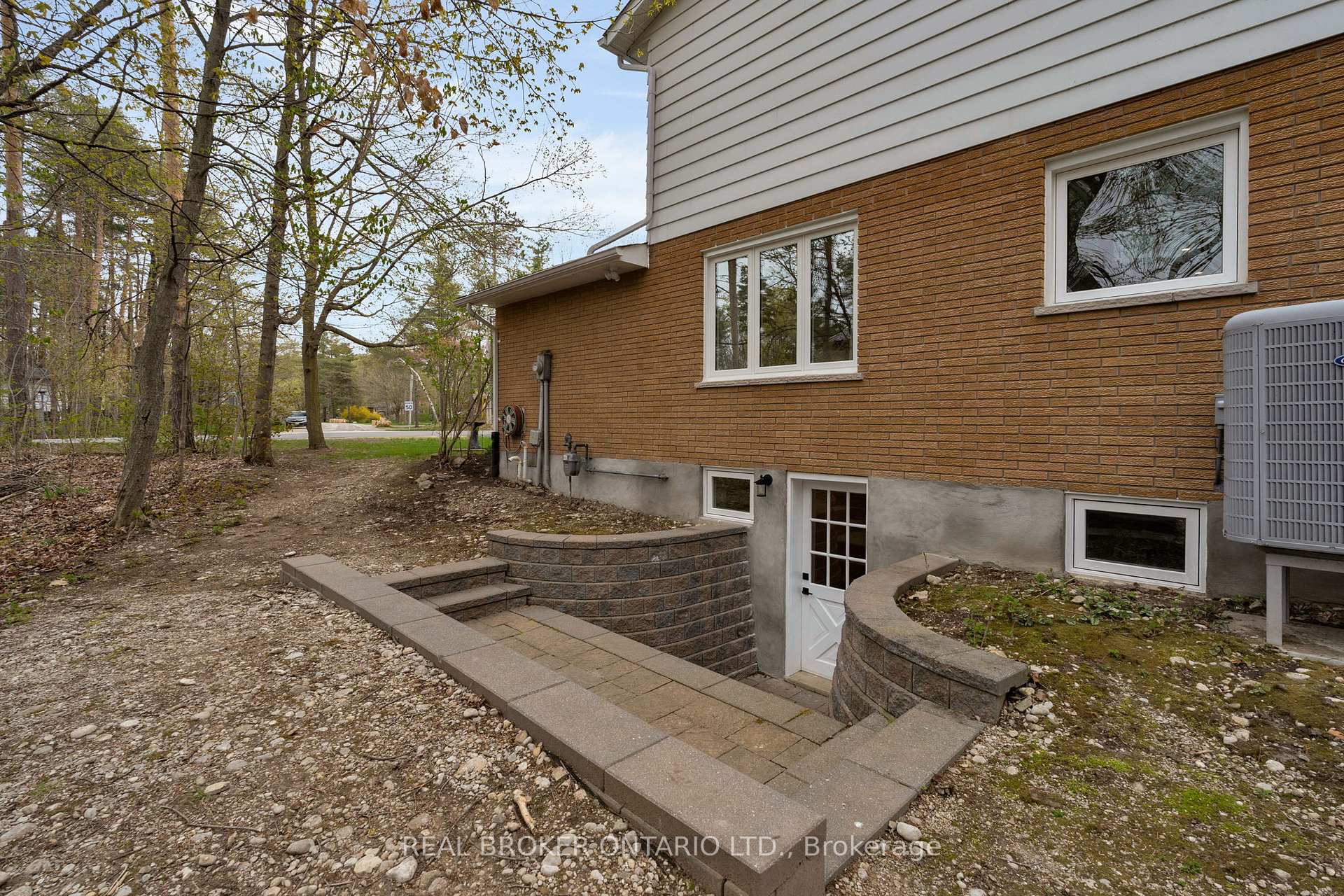 Photo 31 of 3738 Fairway Road, Innisfil, Rural Innisfil — HOMEH