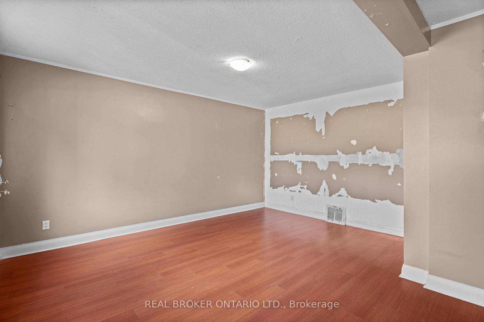 Photo 6 of 55 Birch Avenue, Kitchener — HOMEH