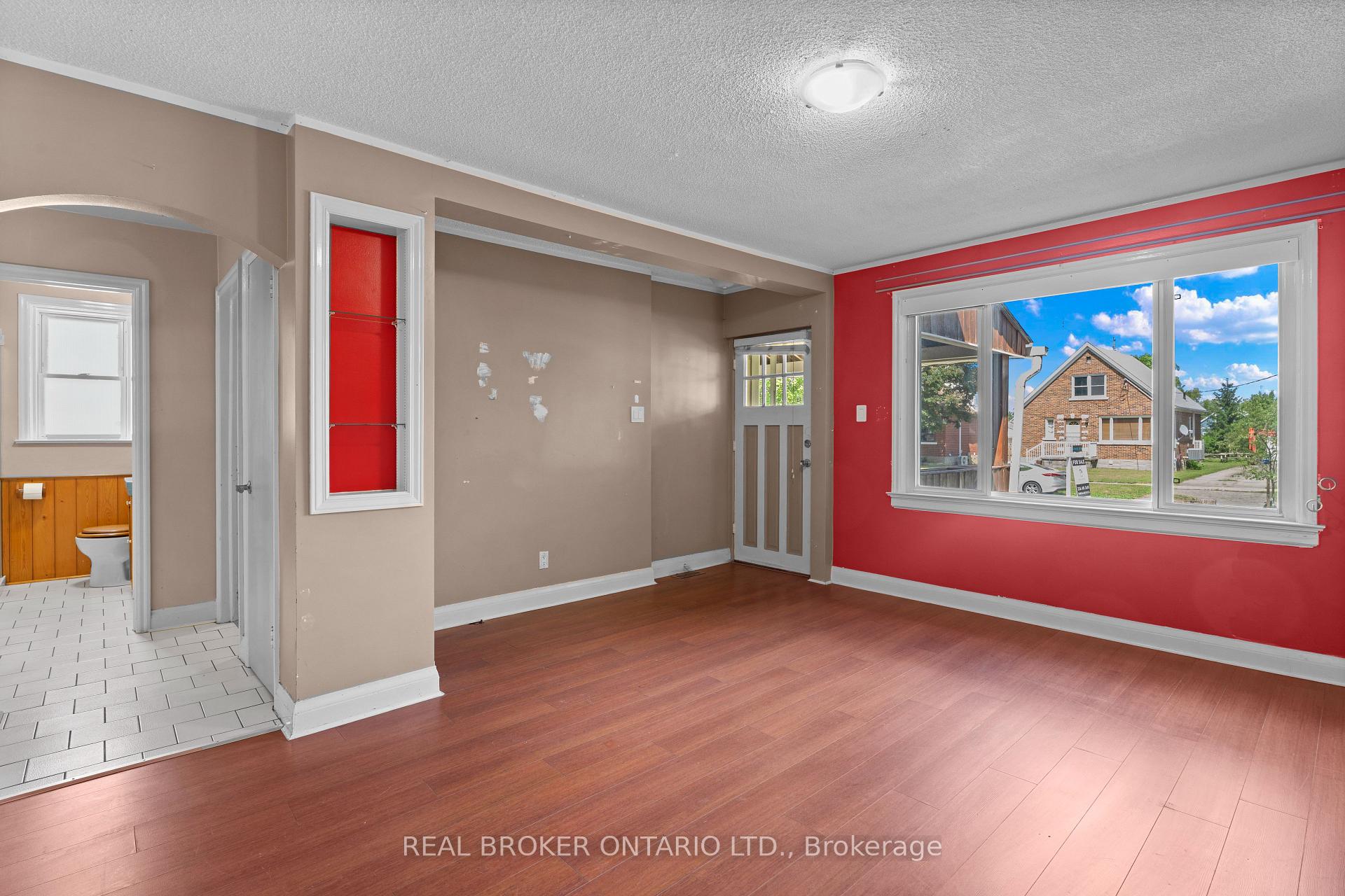 Photo 7 of 55 Birch Avenue, Kitchener — HOMEH
