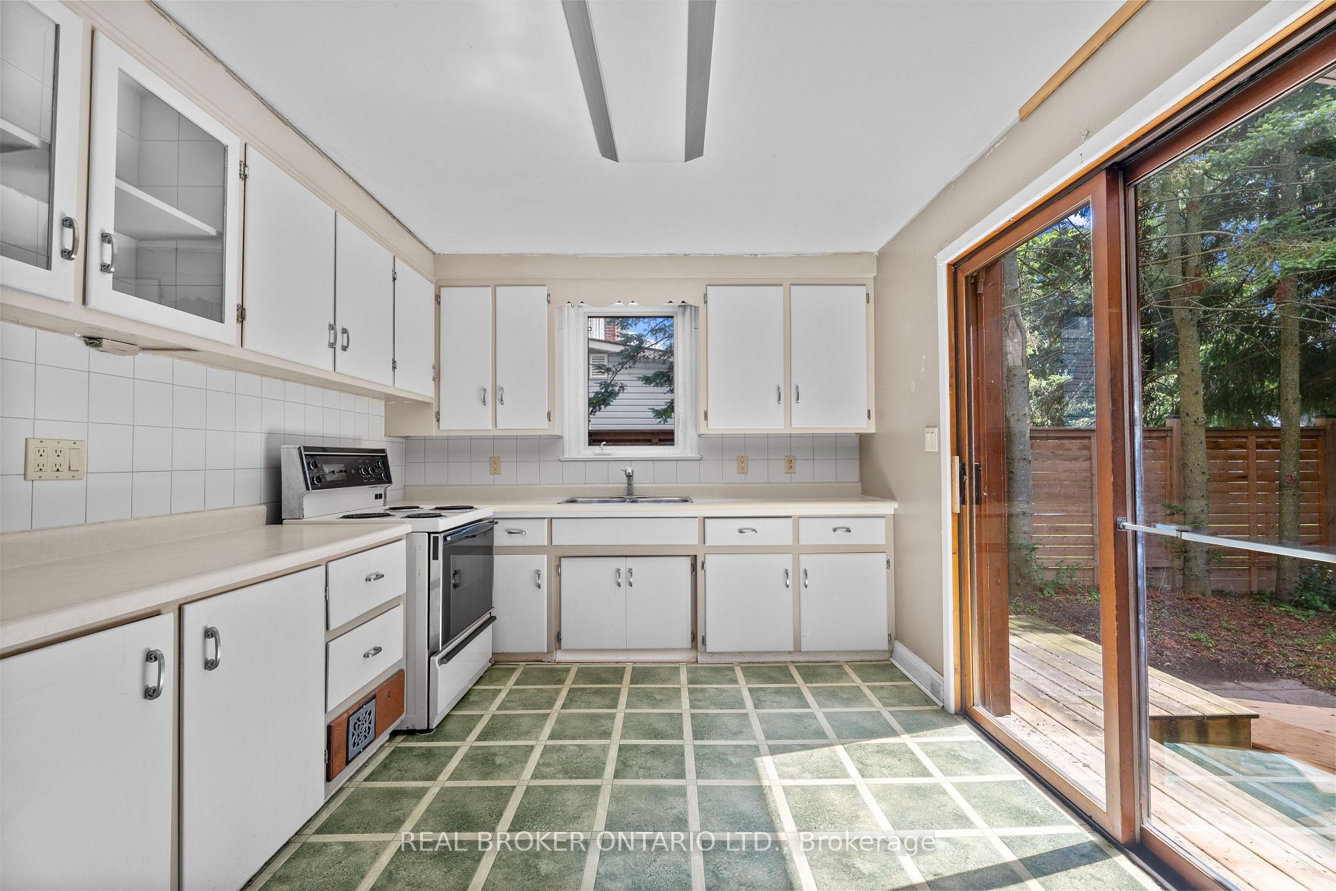 Photo 12 of 55 Birch Avenue, Kitchener — HOMEH