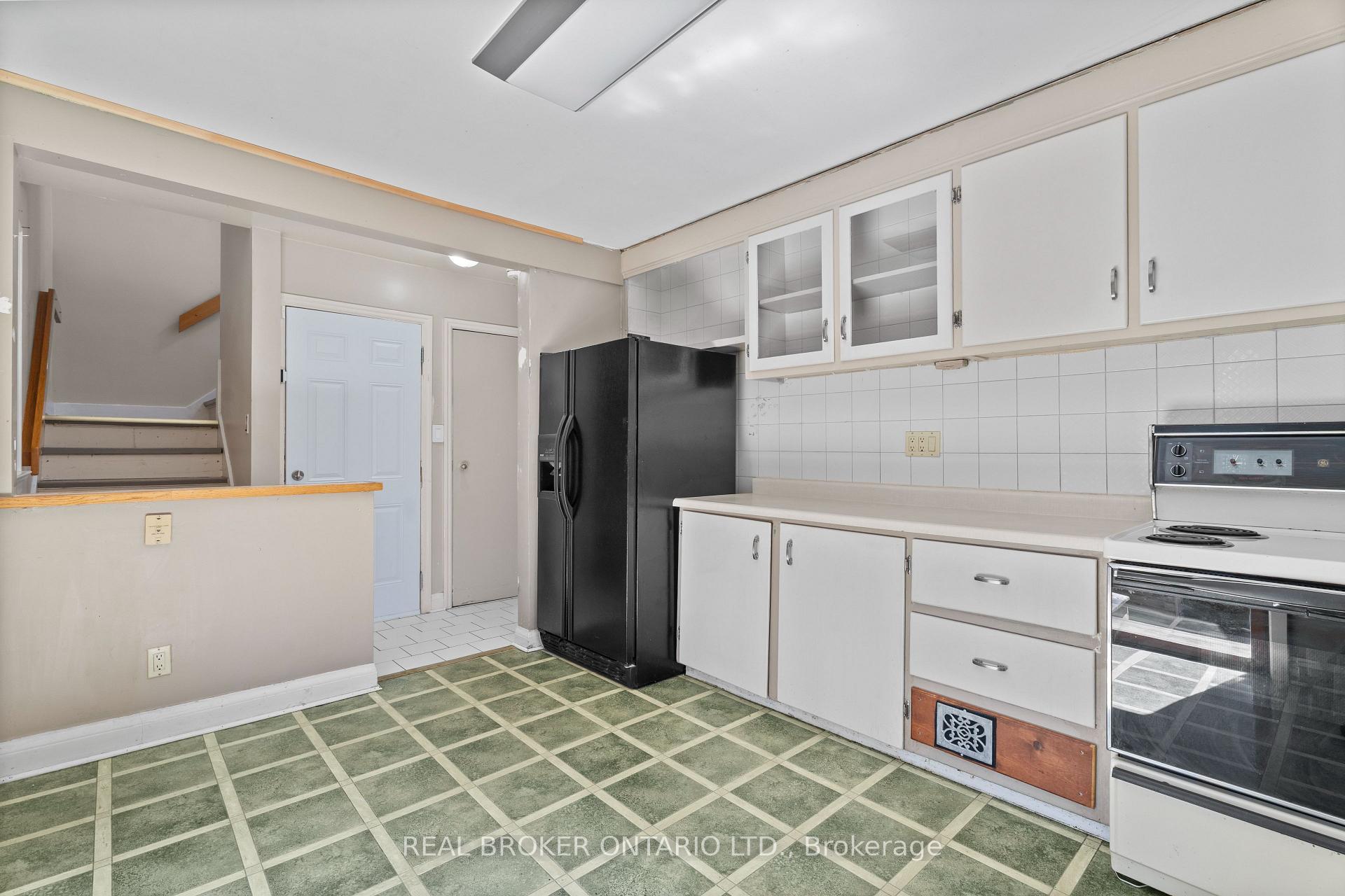 Photo 13 of 55 Birch Avenue, Kitchener — HOMEH