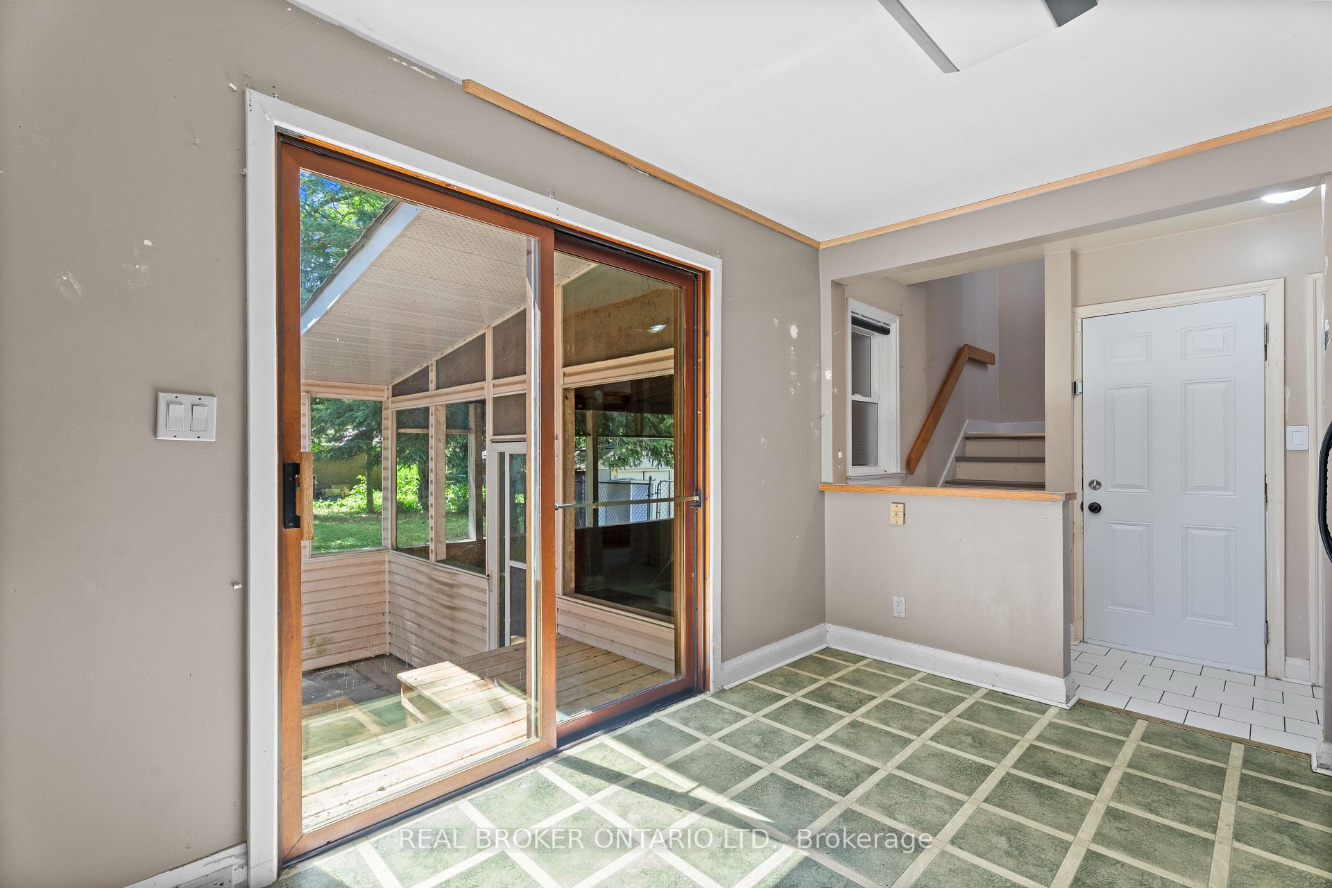 Photo 15 of 55 Birch Avenue, Kitchener — HOMEH