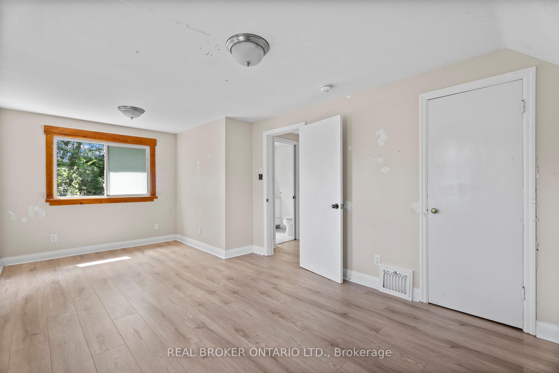 Photo 19 of 55 Birch Avenue, Kitchener — HOMEH
