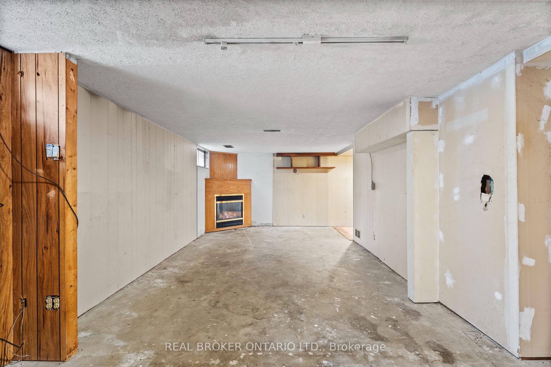 Photo 29 of 55 Birch Avenue, Kitchener — HOMEH