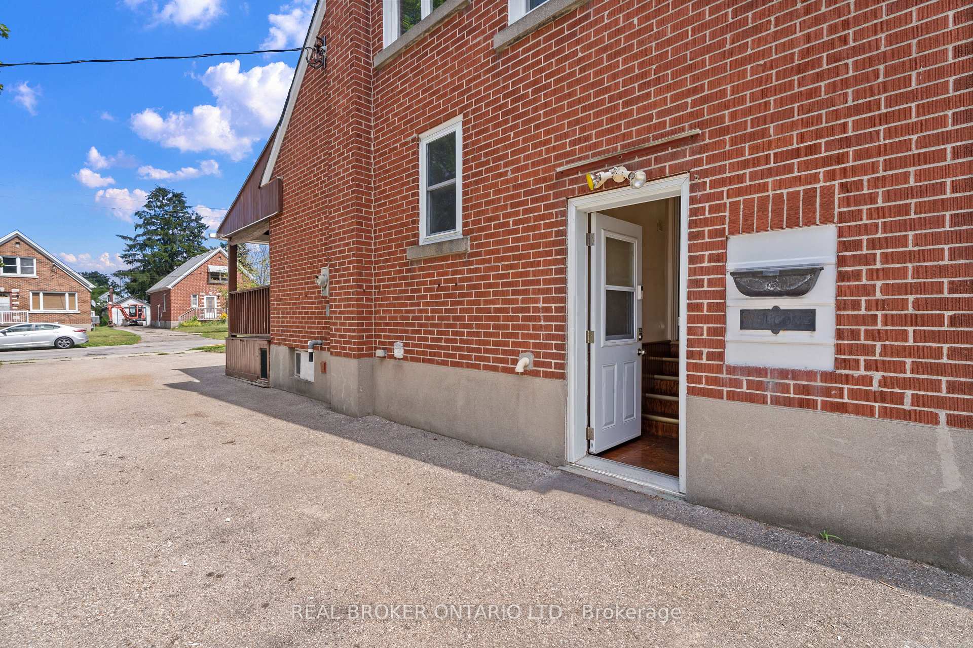 Photo 36 of 55 Birch Avenue, Kitchener — HOMEH