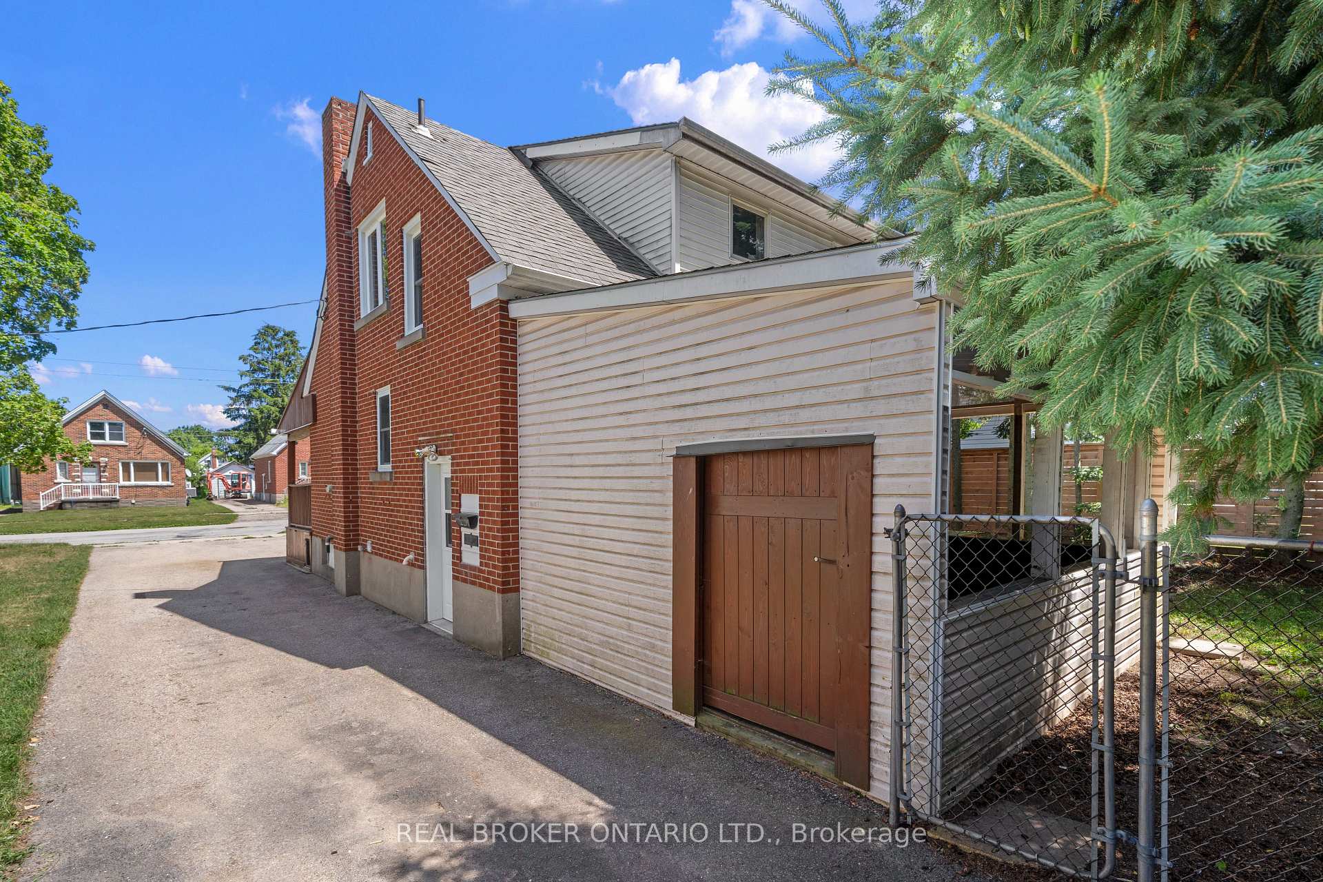 Photo 37 of 55 Birch Avenue, Kitchener — HOMEH