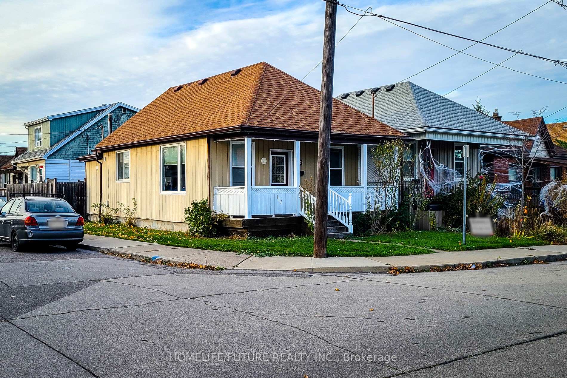 Photo 2 of 117 Harmony Avenue, Hamilton, Homeside — HOMEH