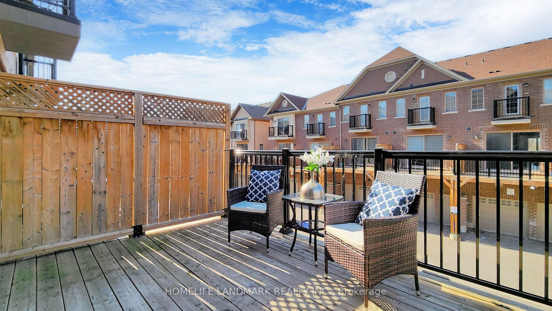 Photo 47 of 44 Robert Joffre Leet Avenue, Markham, Cornell — HOMEH