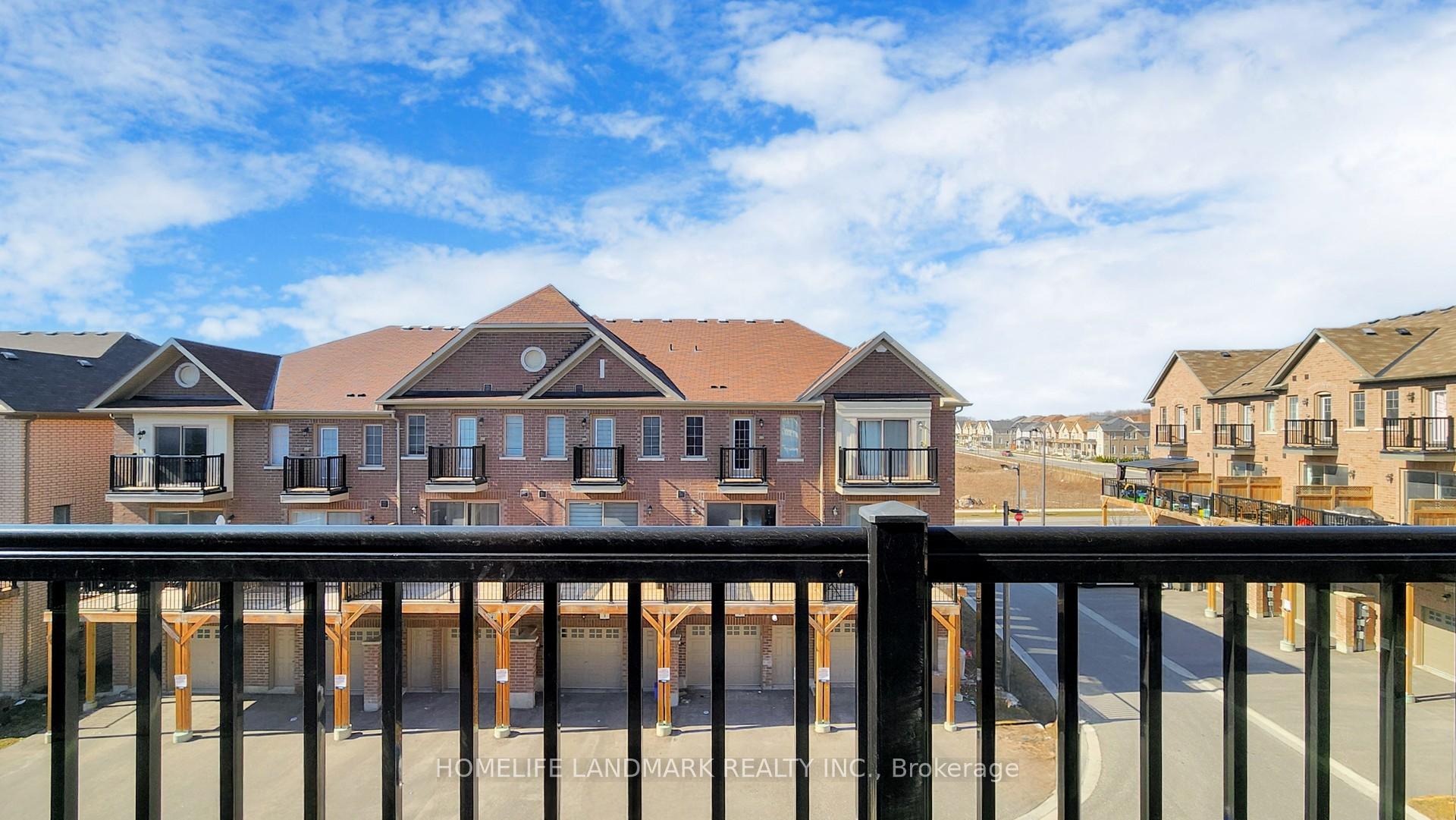 Photo 48 of 44 Robert Joffre Leet Avenue, Markham, Cornell — HOMEH