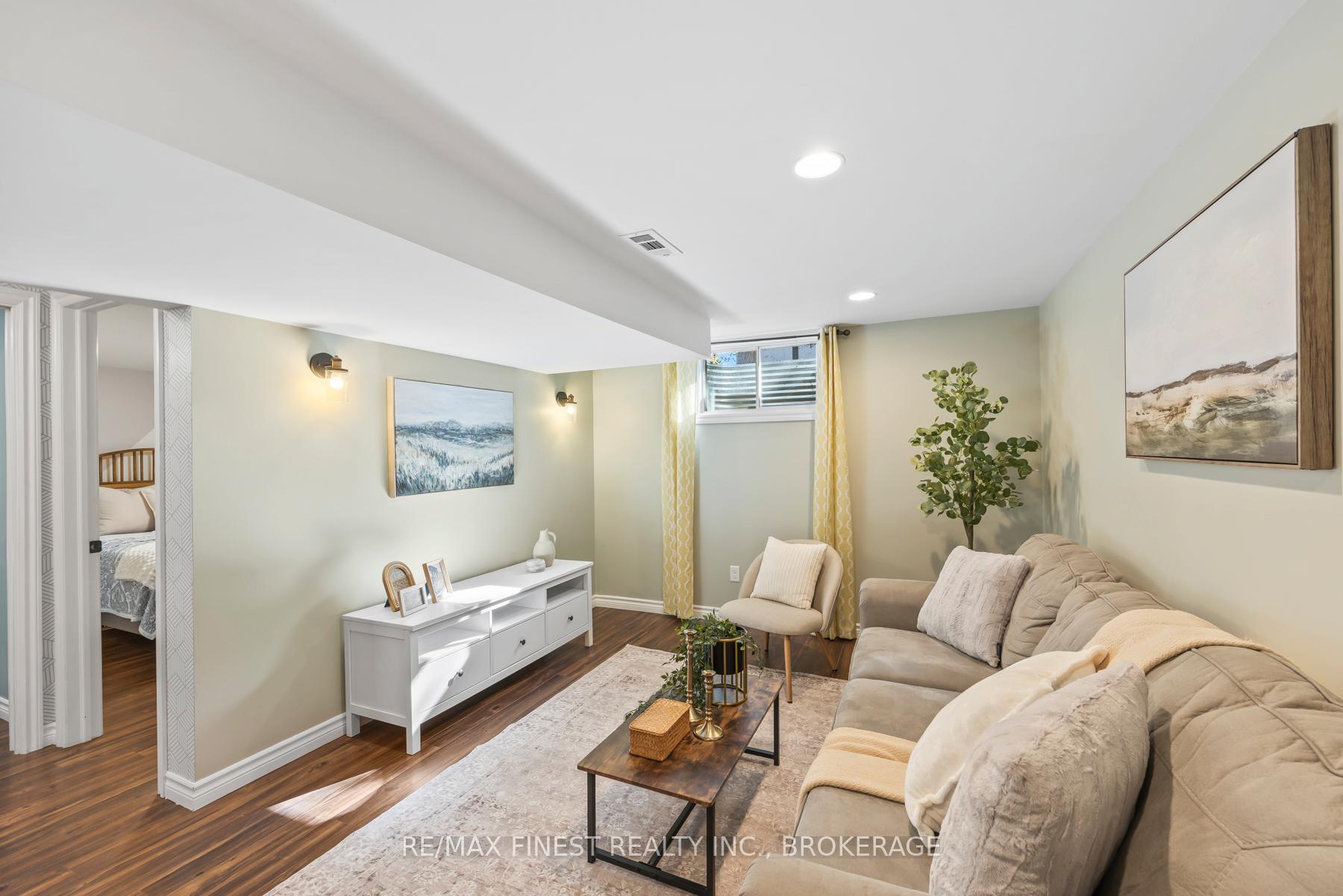 Photo 38 of 9 Beagle Court, Kingston, North of Taylor-Kidd Blvd — HOMEH