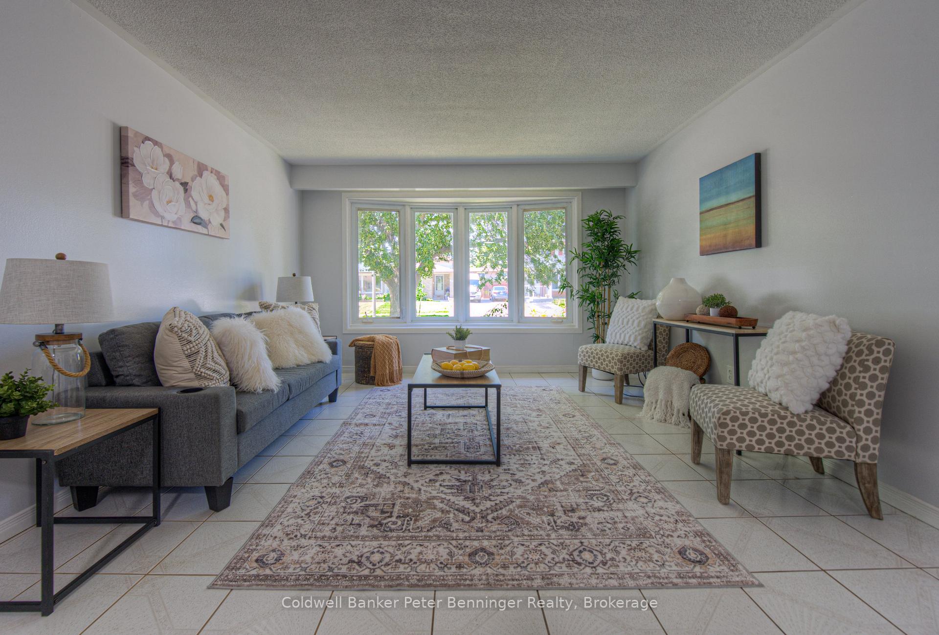 Photo 7 of 67 Dalegrove Drive, Kitchener — HOMEH