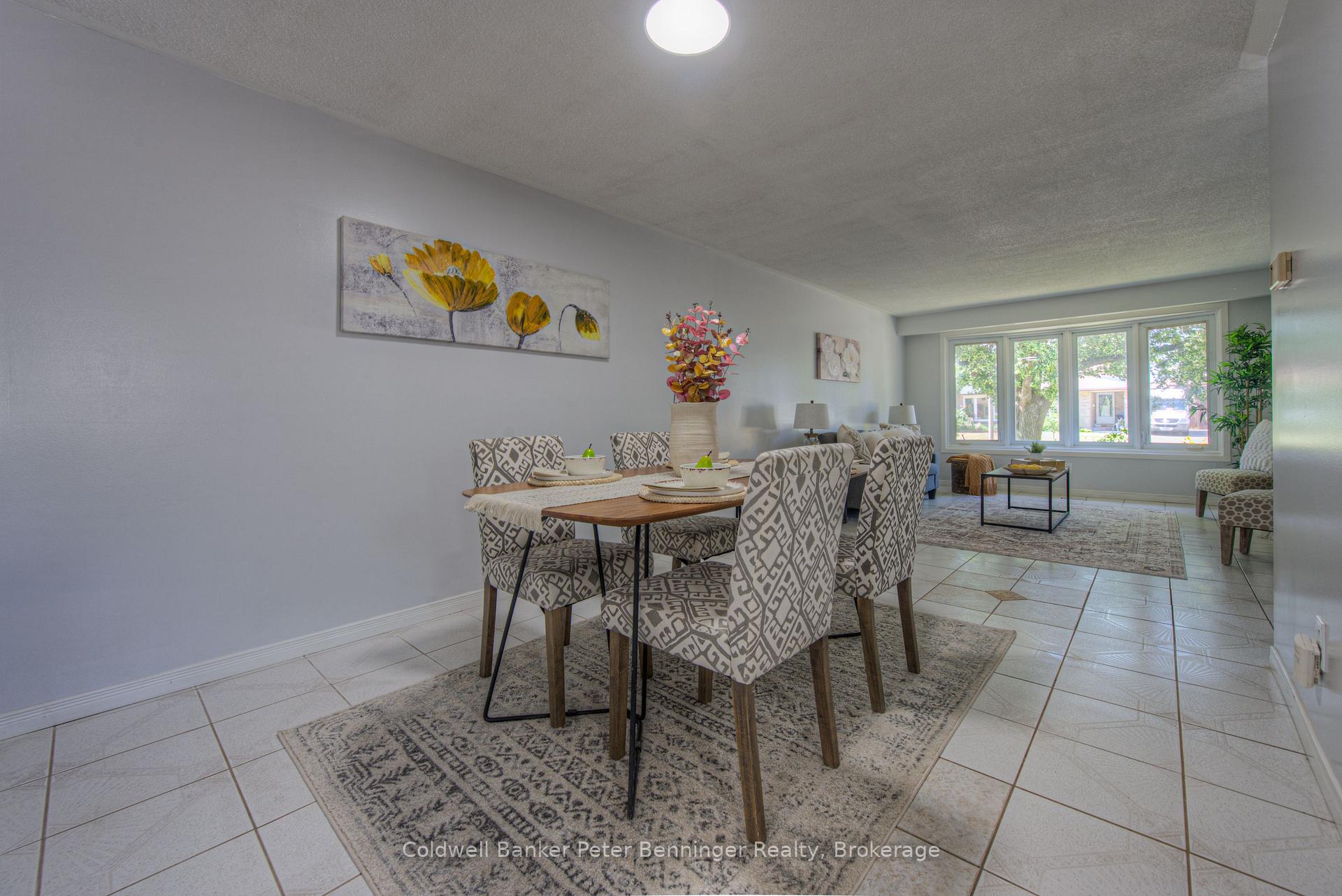 Photo 10 of 67 Dalegrove Drive, Kitchener — HOMEH