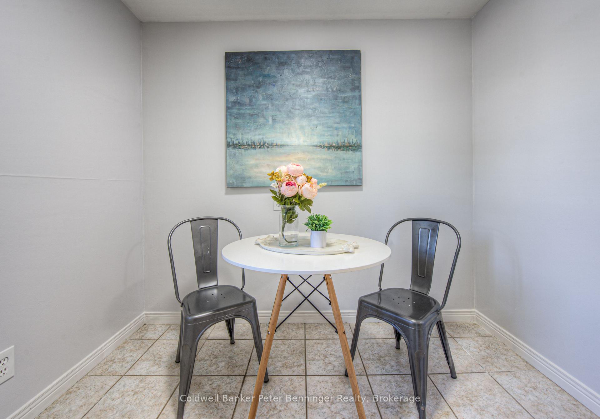 Photo 18 of 67 Dalegrove Drive, Kitchener — HOMEH