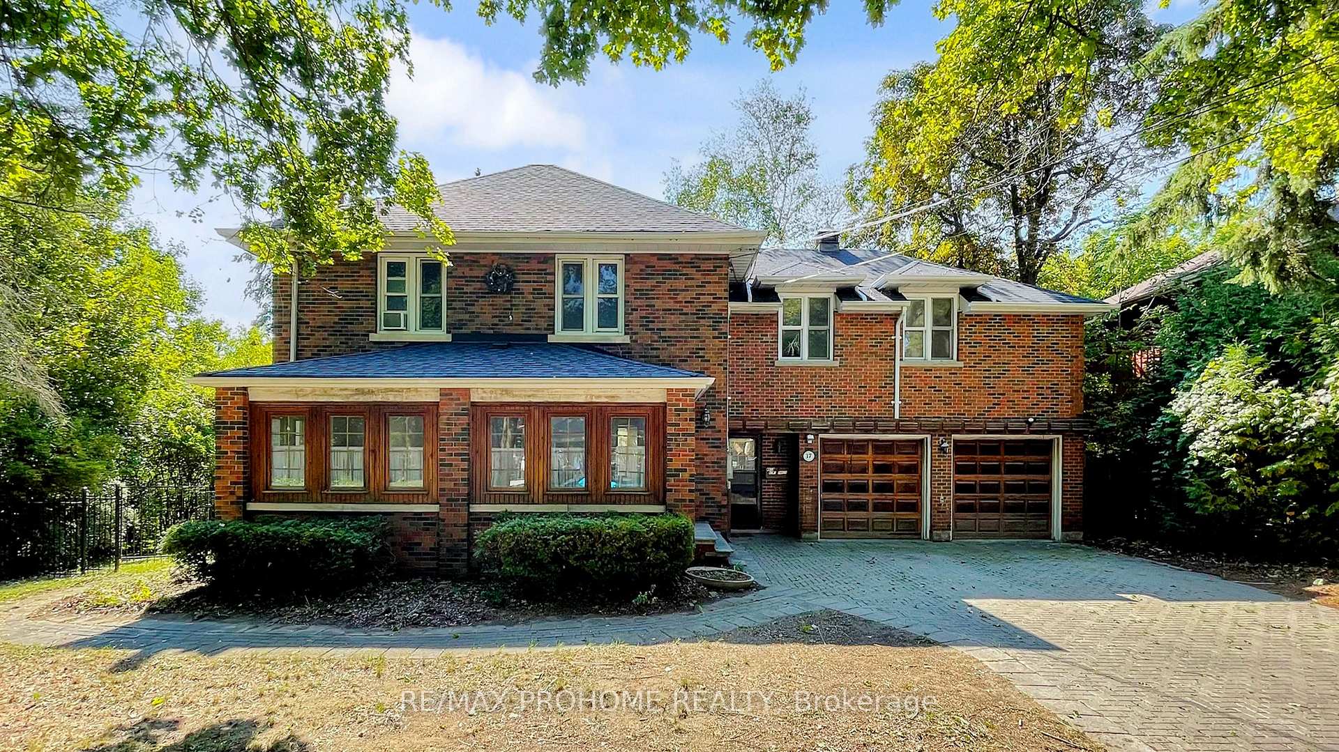 Front of 17 Eckardt Avenue