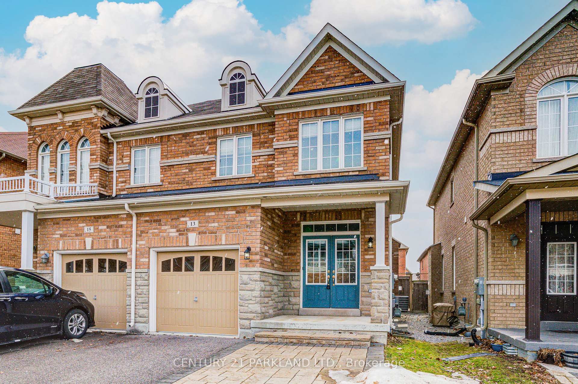 Photo 3 of 13 Turnhouse Crescent, Markham, Box Grove — HOMEH