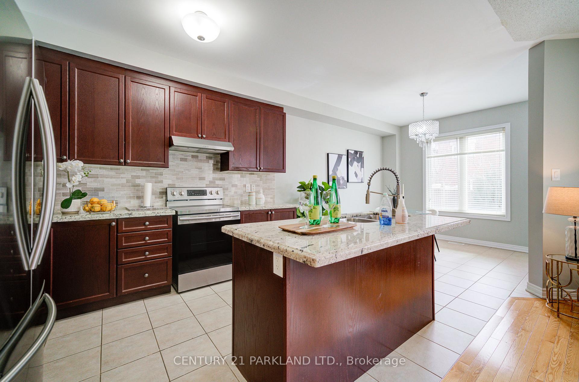 Photo 10 of 13 Turnhouse Crescent, Markham, Box Grove — HOMEH