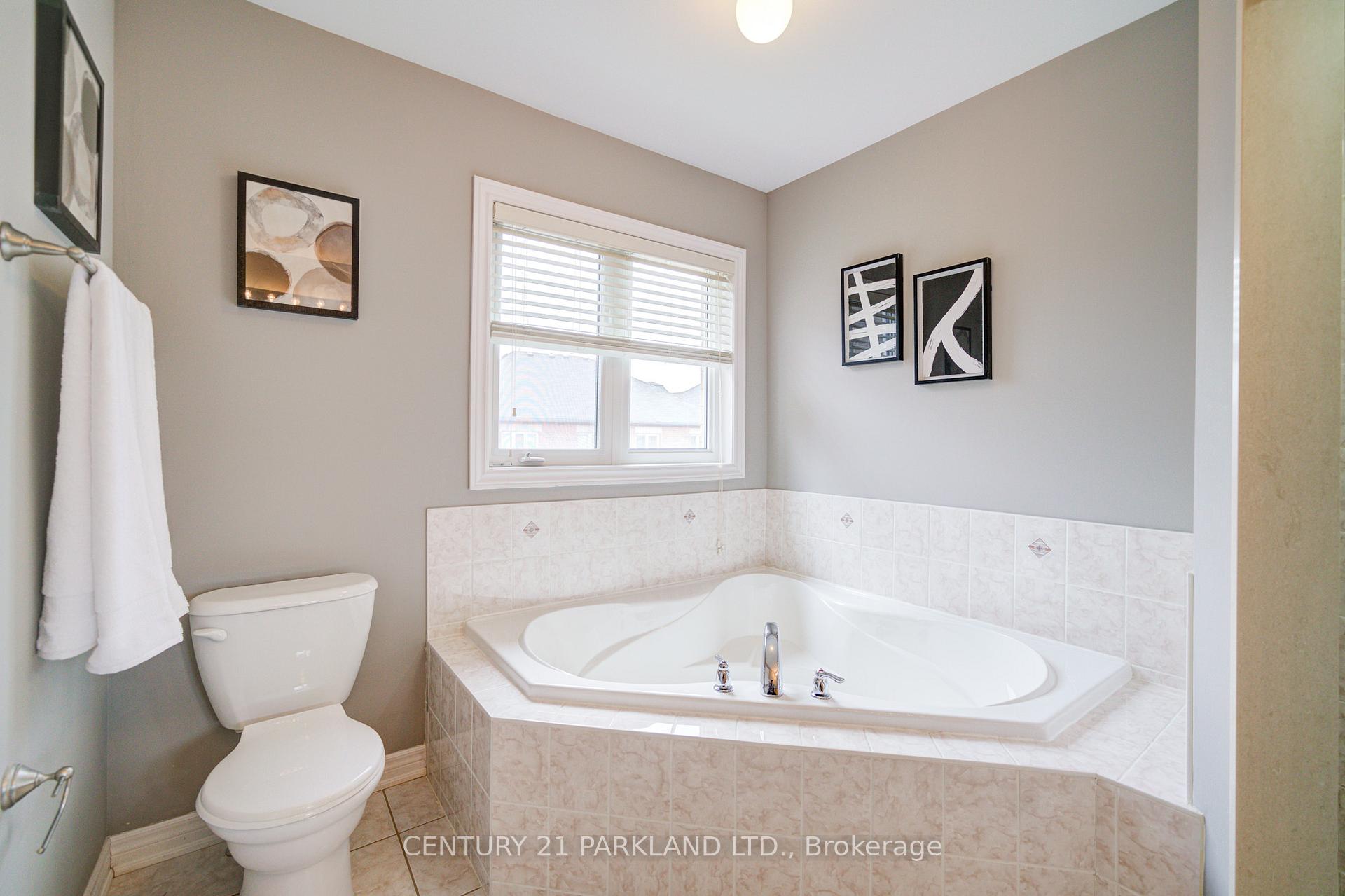 Photo 32 of 13 Turnhouse Crescent, Markham, Box Grove — HOMEH
