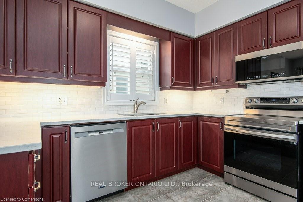 Photo 10 of 27 Verona Street, Kitchener — HOMEH